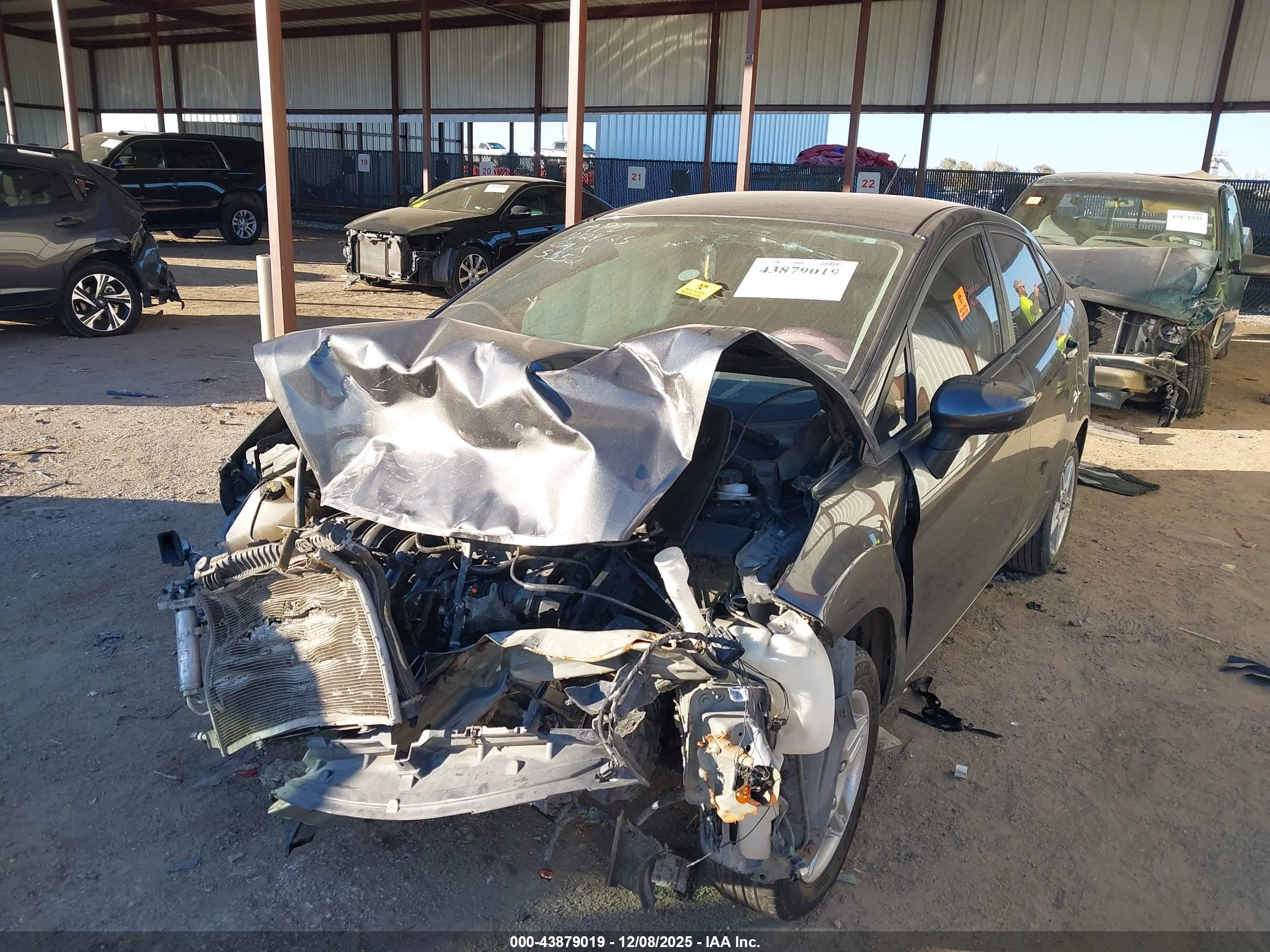 FORD FIESTA image 2