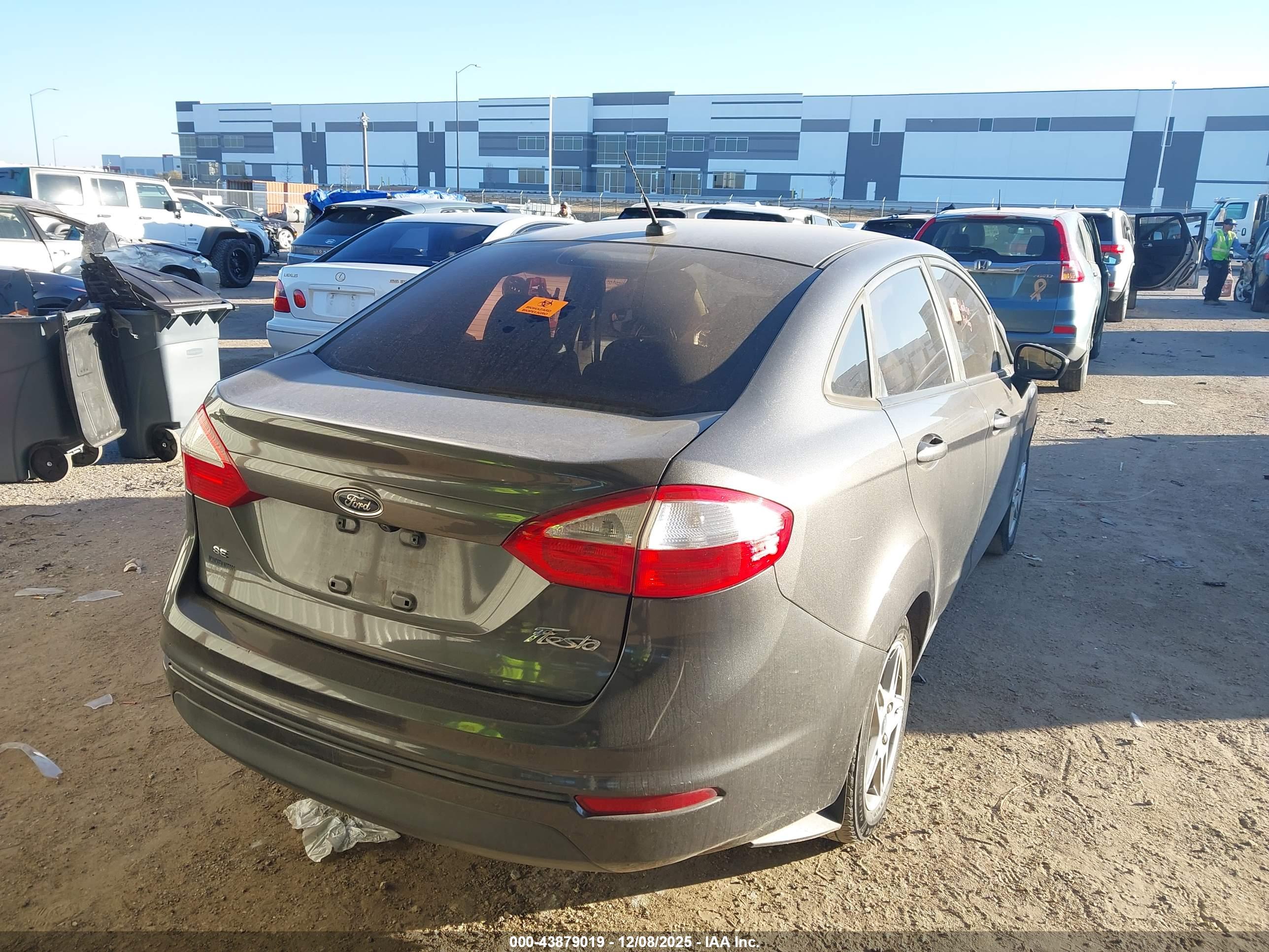 FORD FIESTA image 4