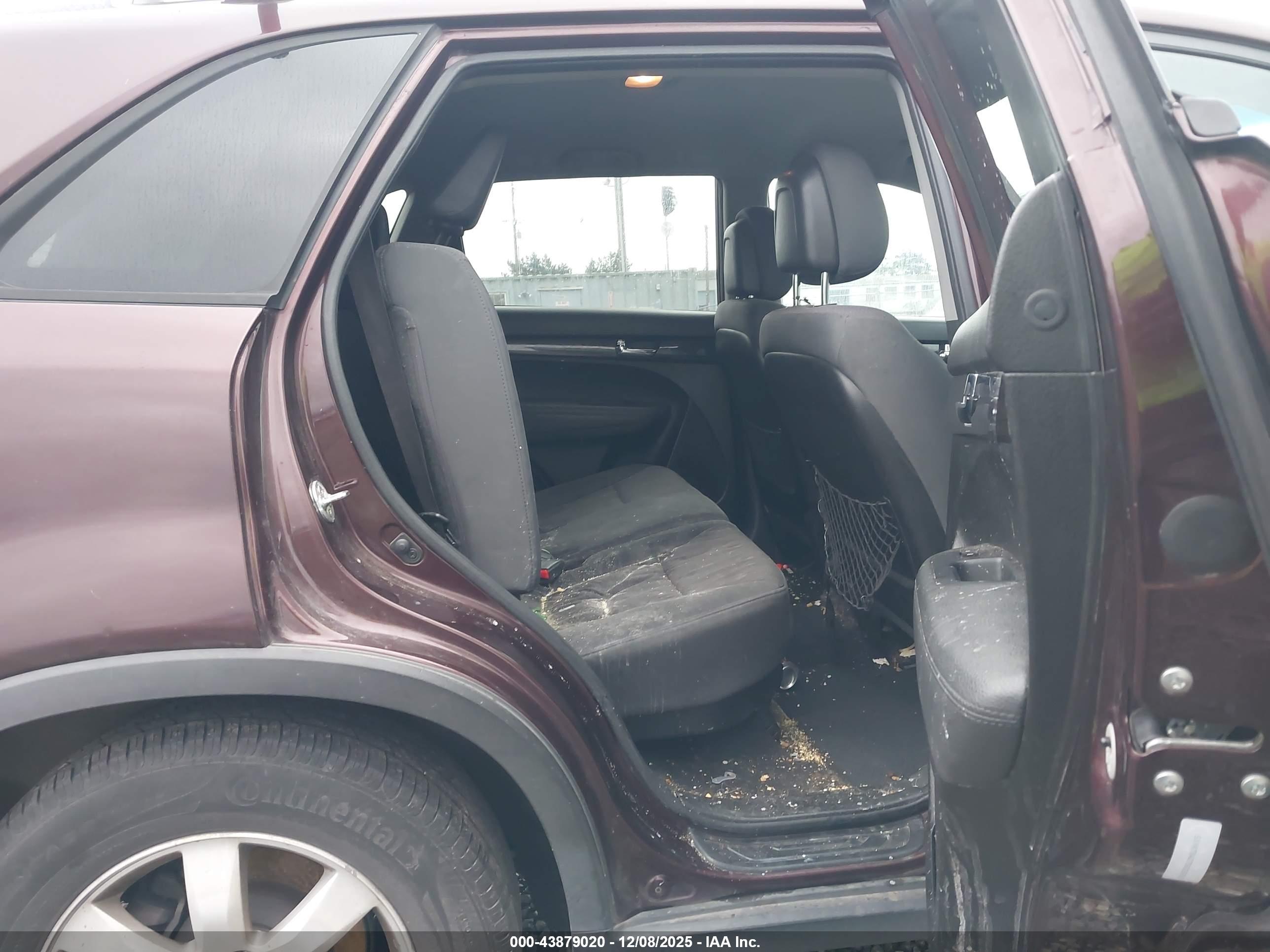 KIA SORENTO image 8