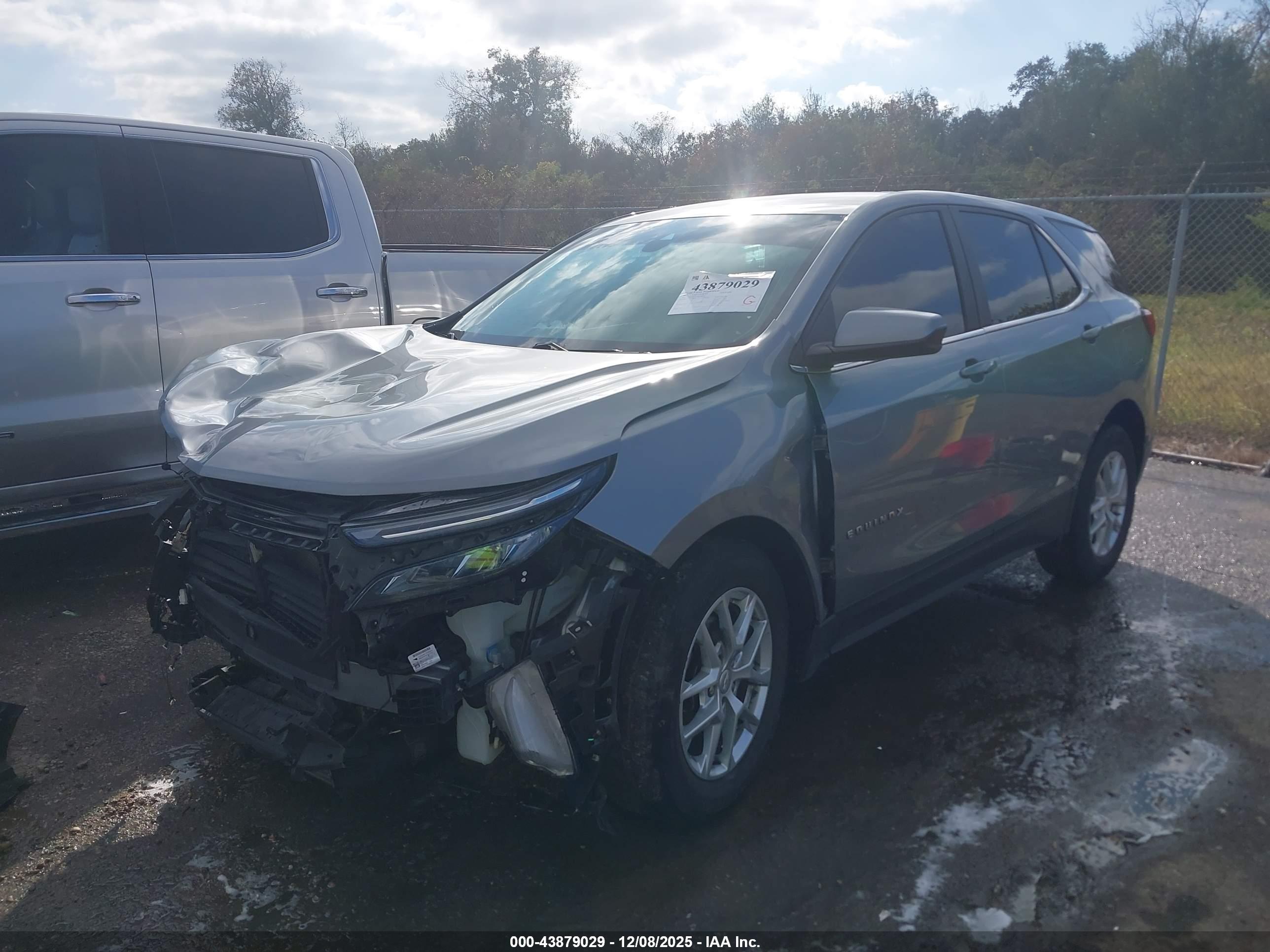 CHEVROLET EQUINOX image 2