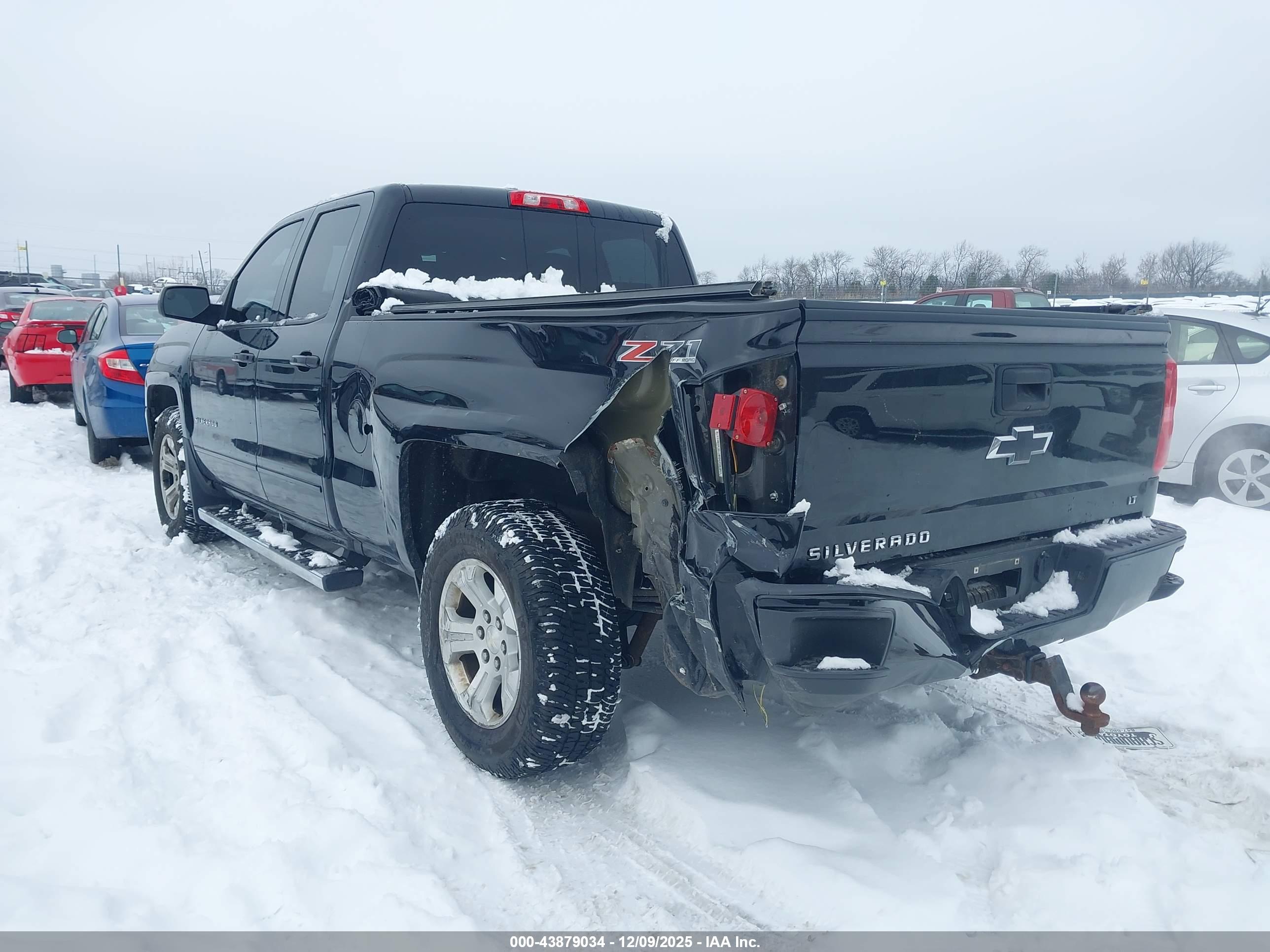 CHEVROLET SILVERADO image 3