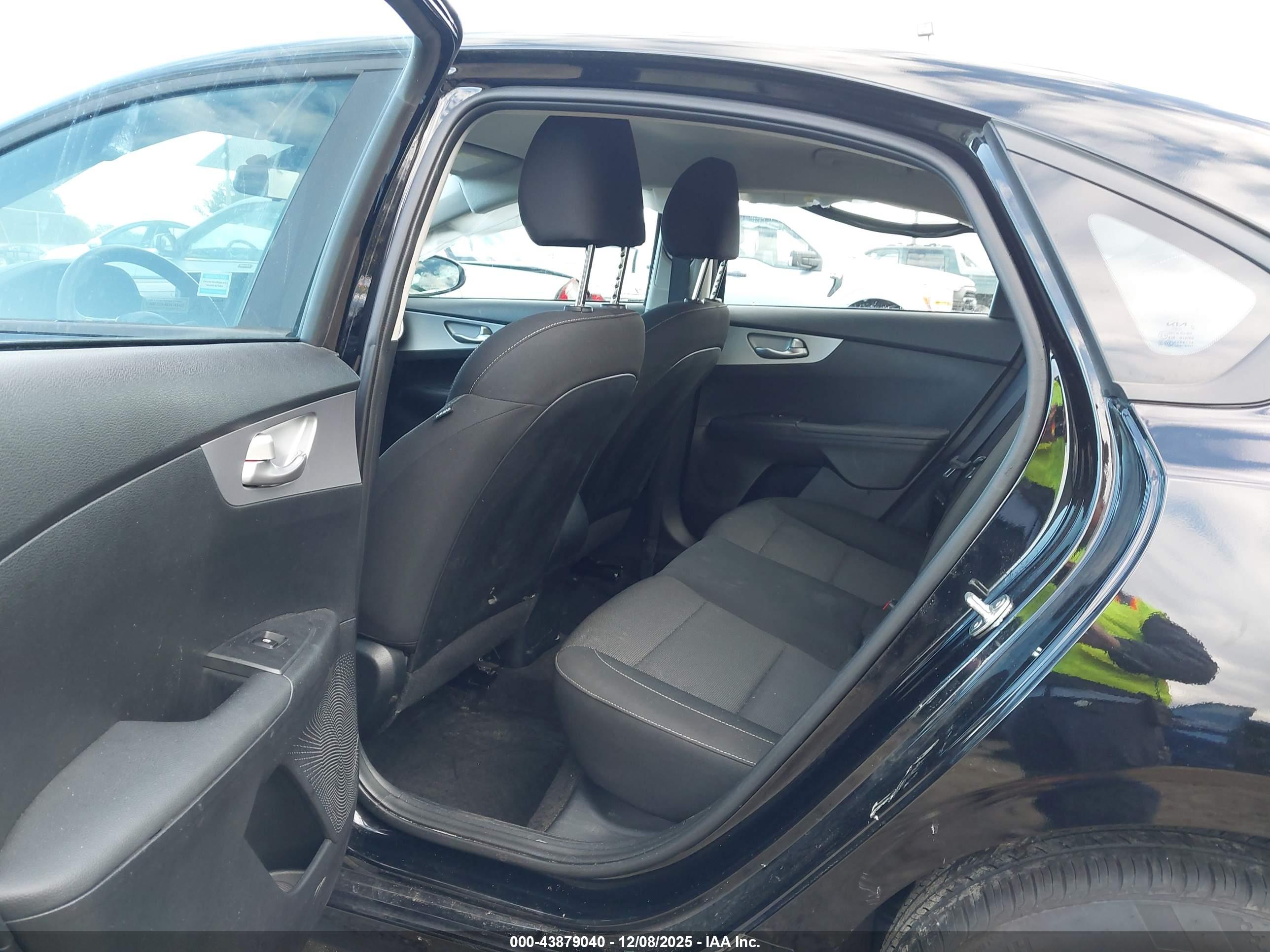 KIA FORTE image 8
