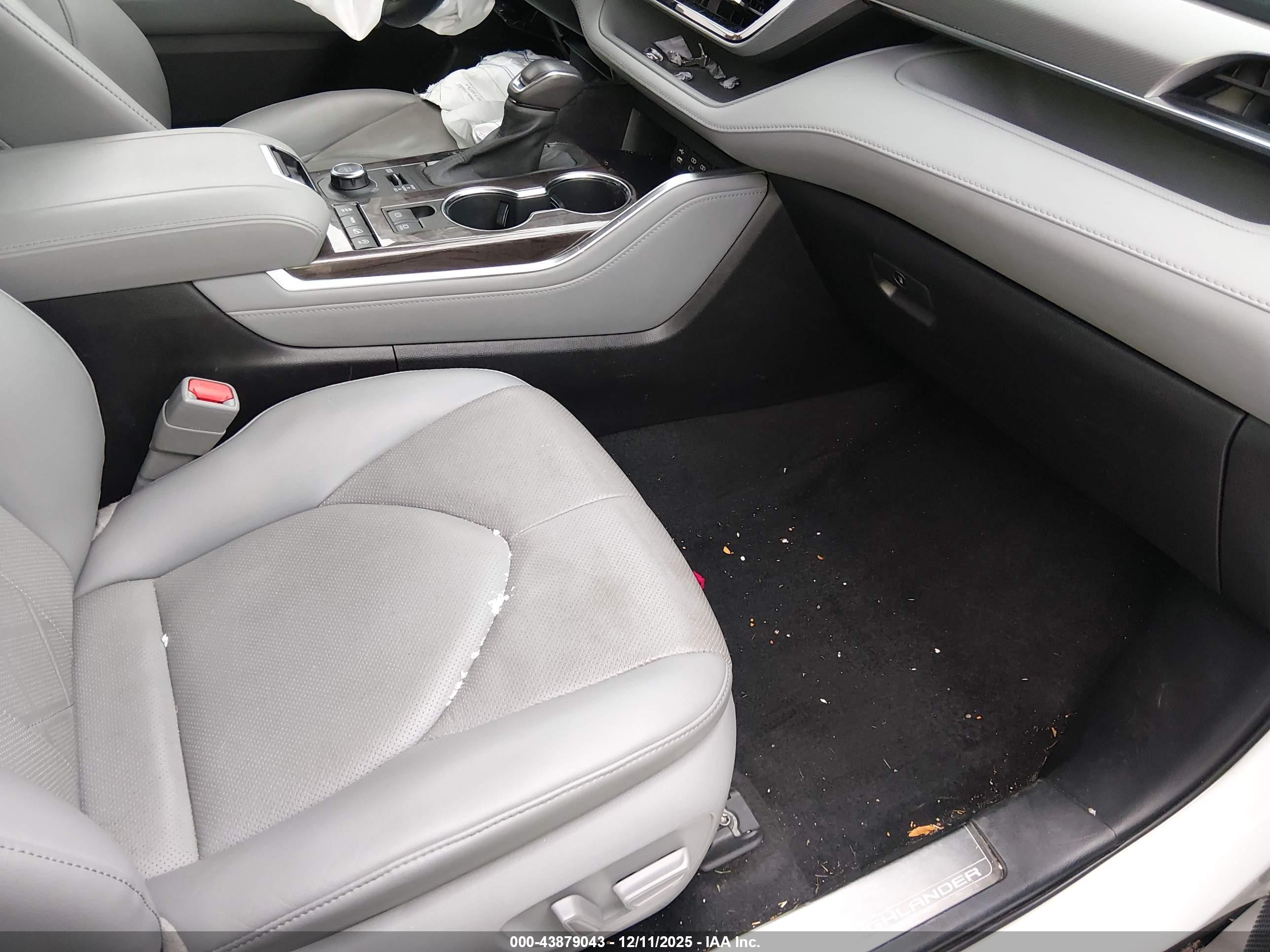 TOYOTA HIGHLANDER image 5