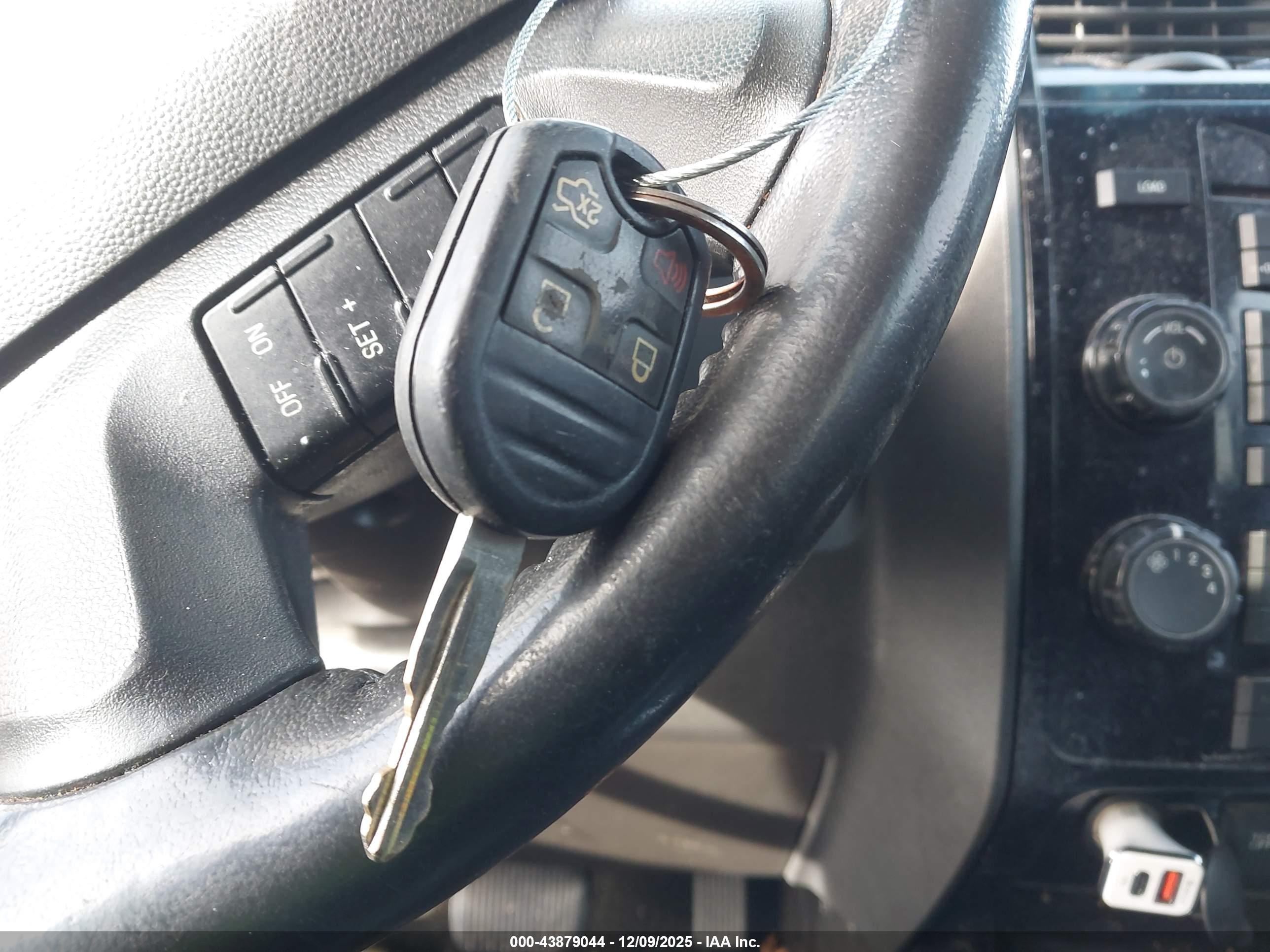 FORD ESCAPE image 11