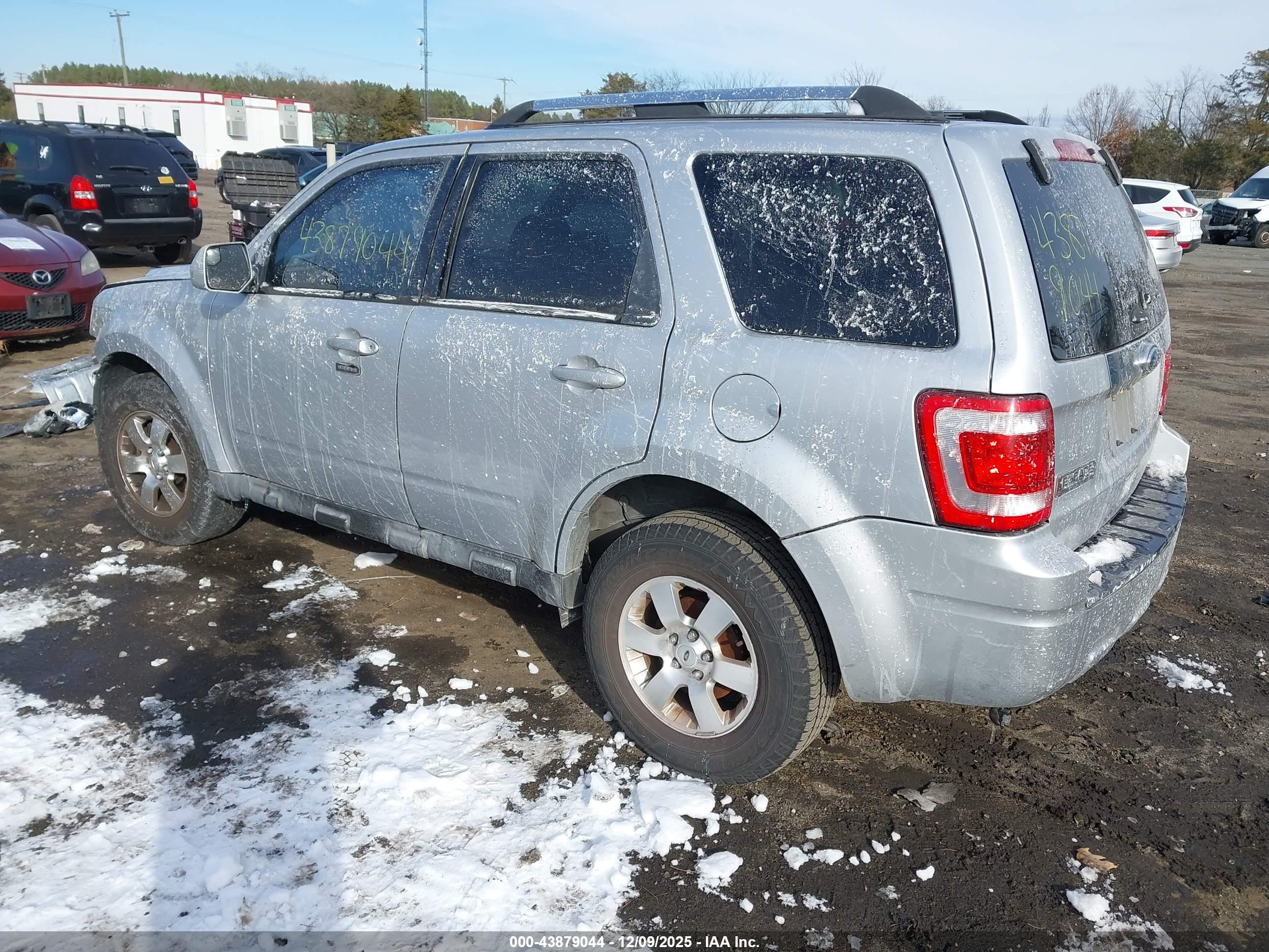 FORD ESCAPE image 3