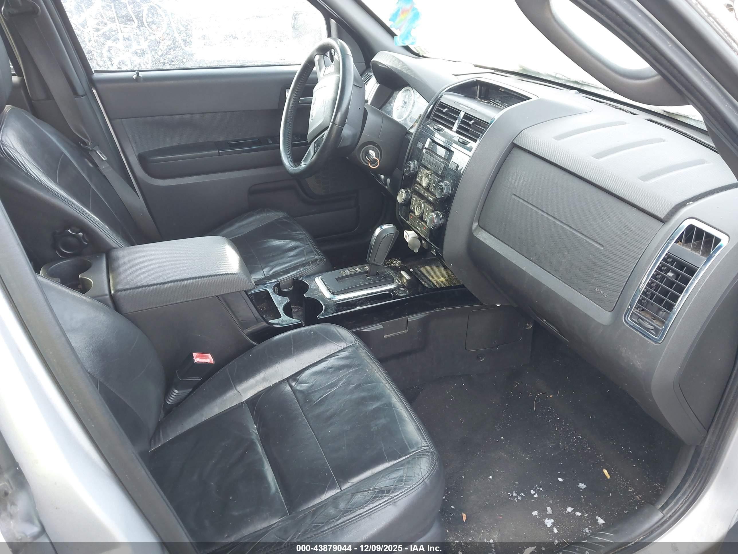 FORD ESCAPE image 5