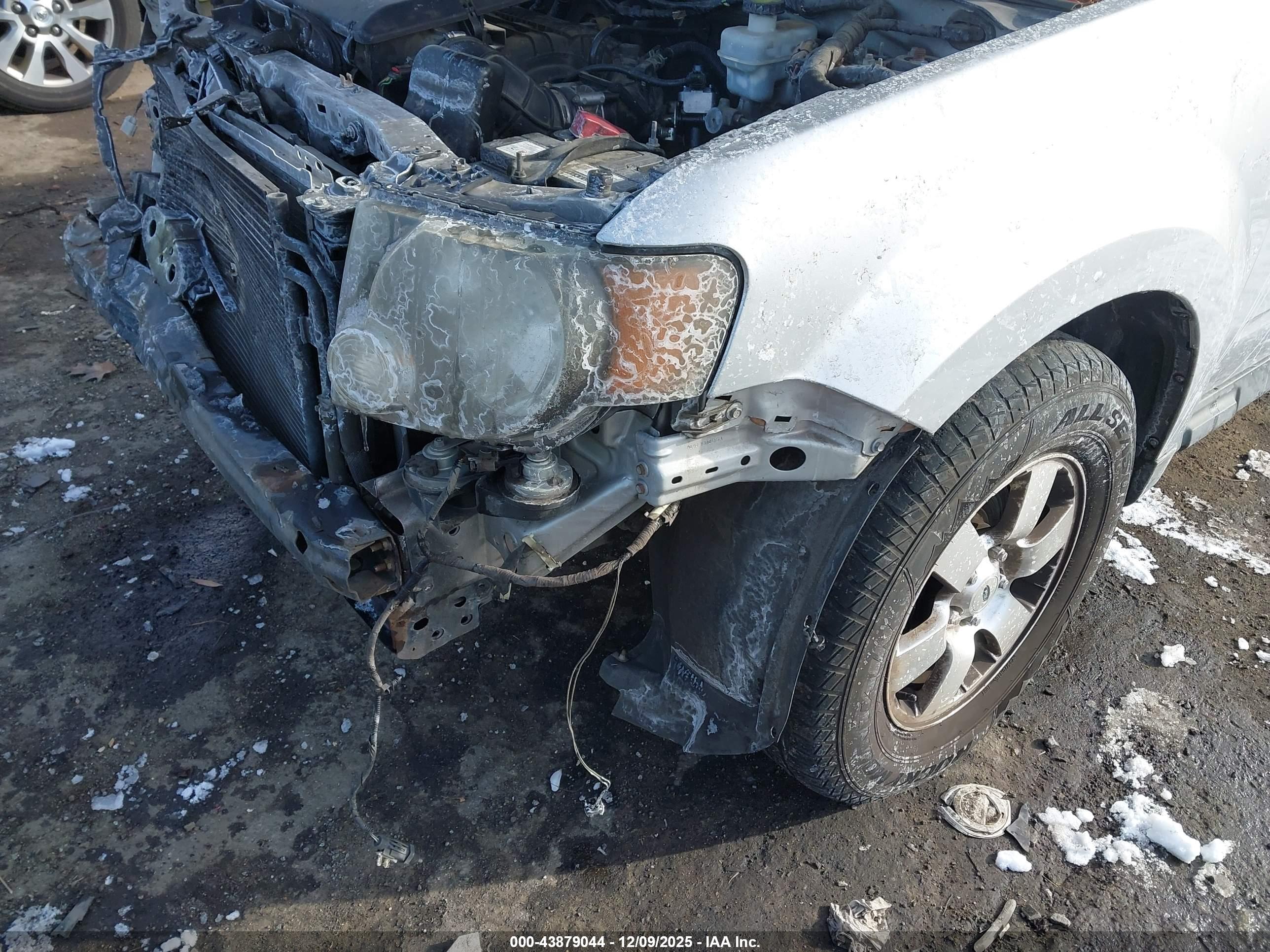 FORD ESCAPE image 6