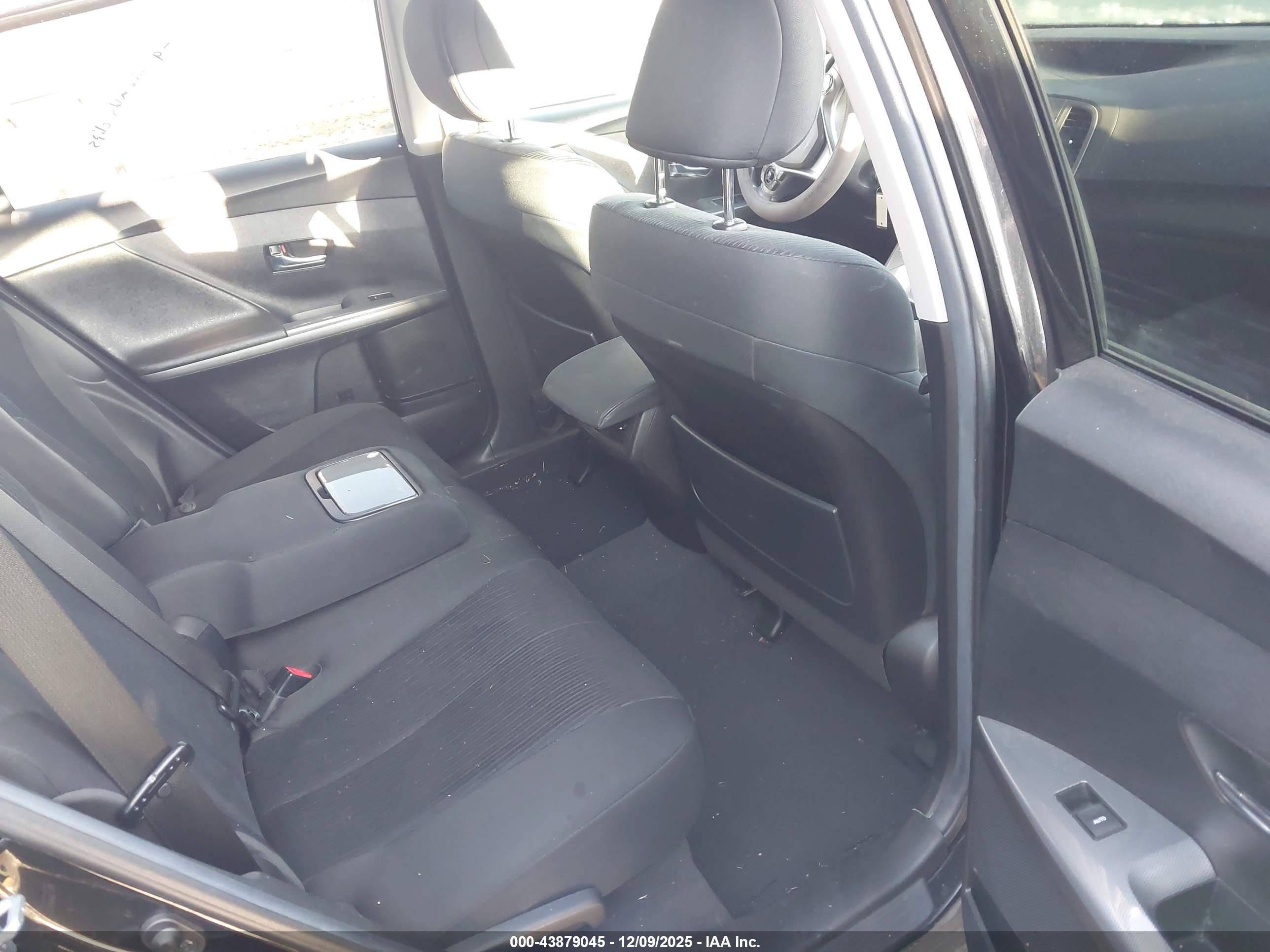 TOYOTA VENZA image 8