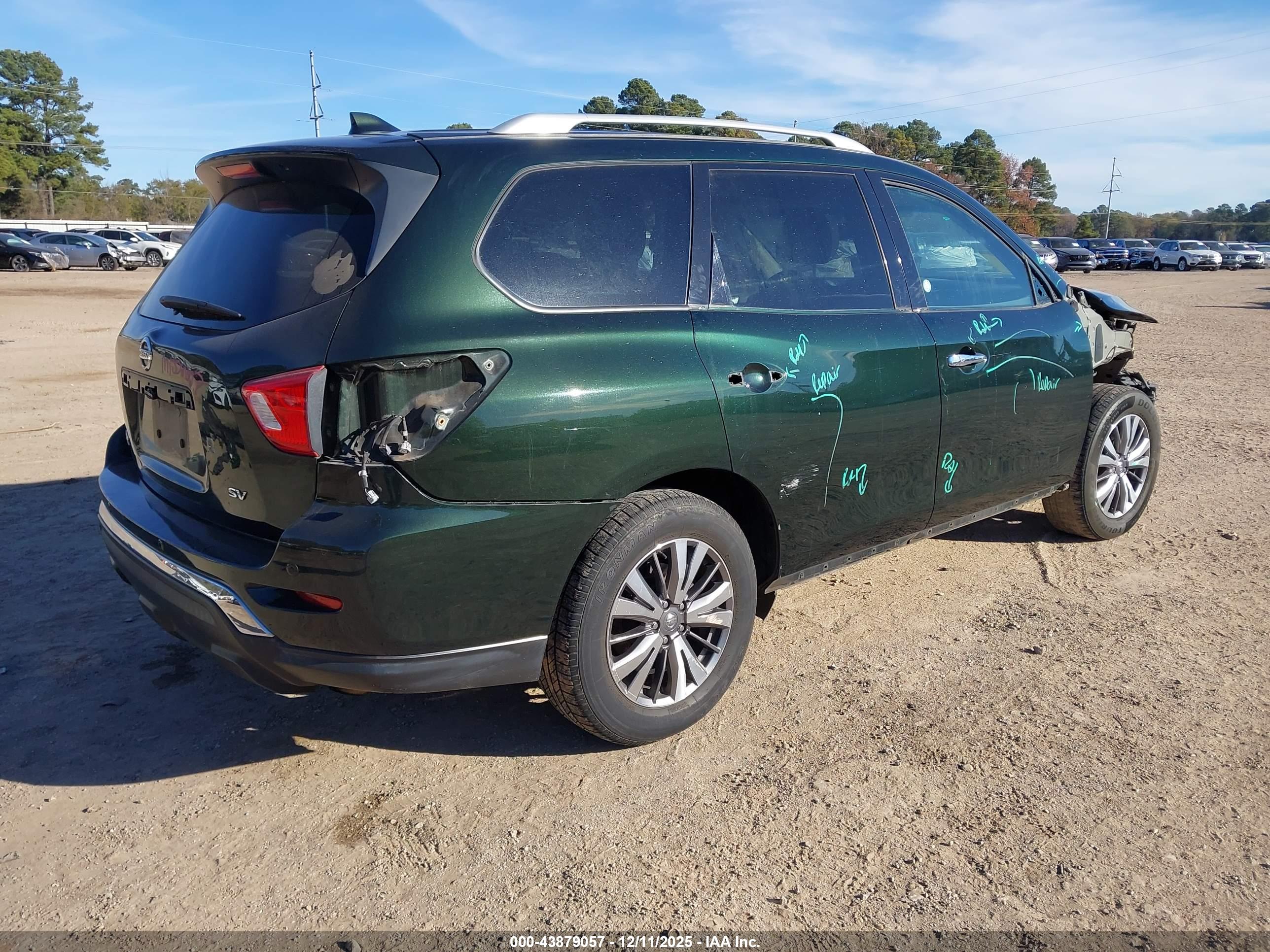 NISSAN PATHFINDER image 4