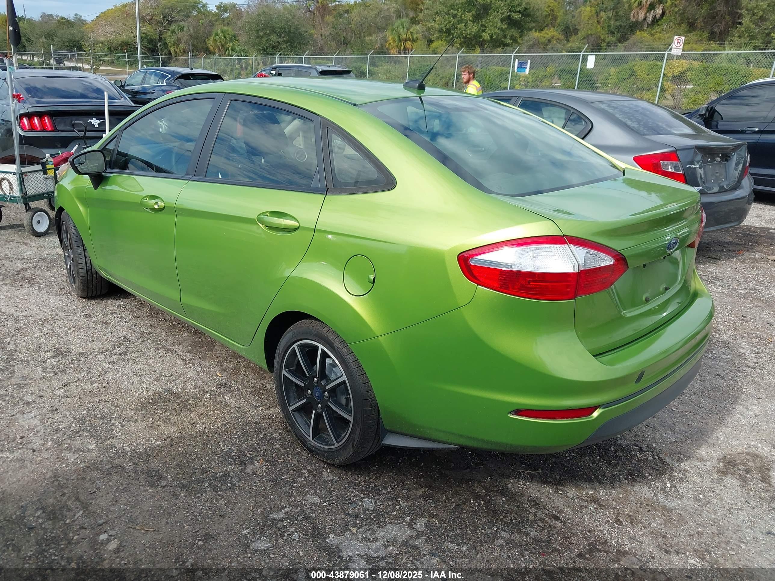 FORD FIESTA image 3