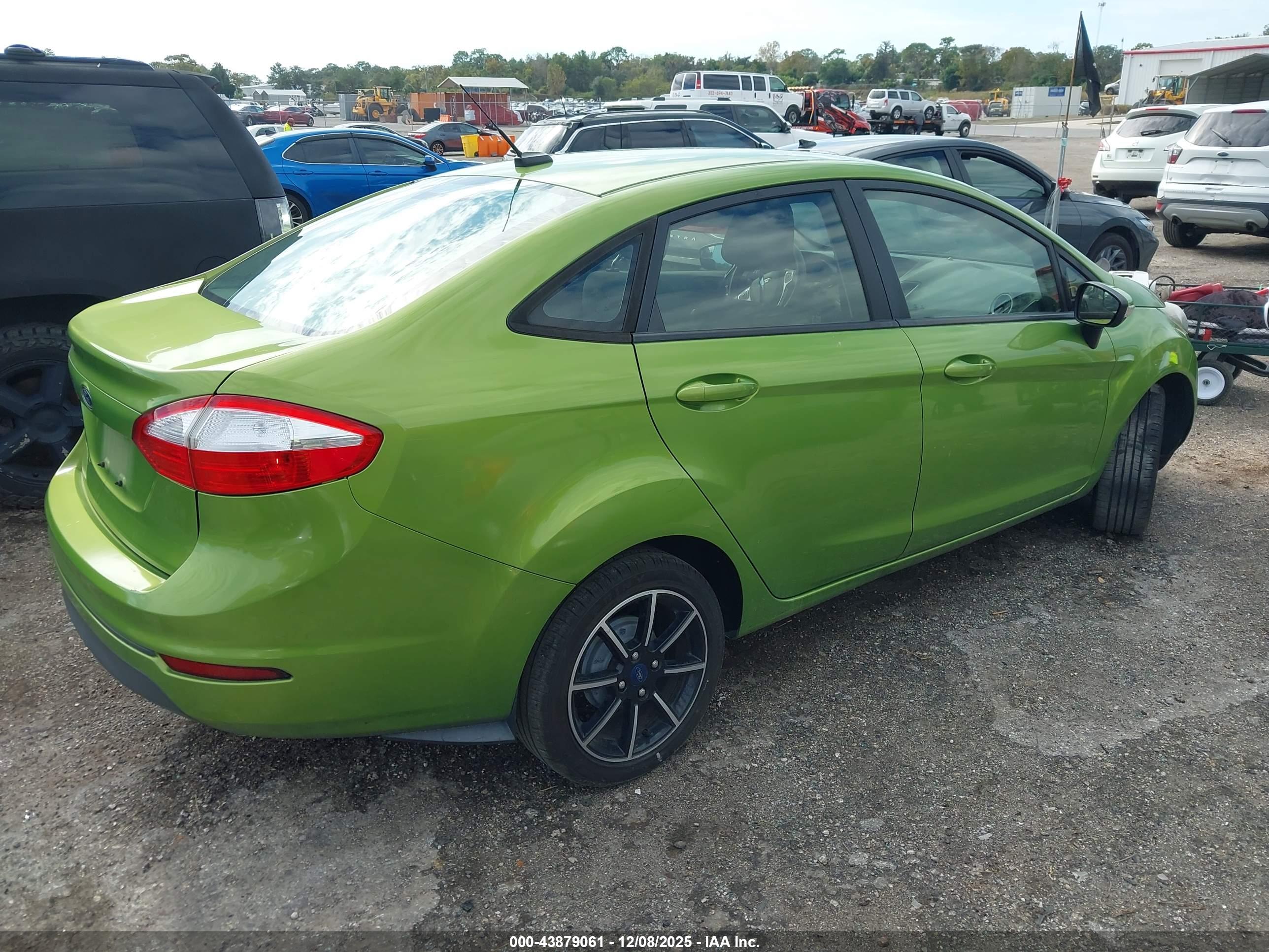FORD FIESTA image 4