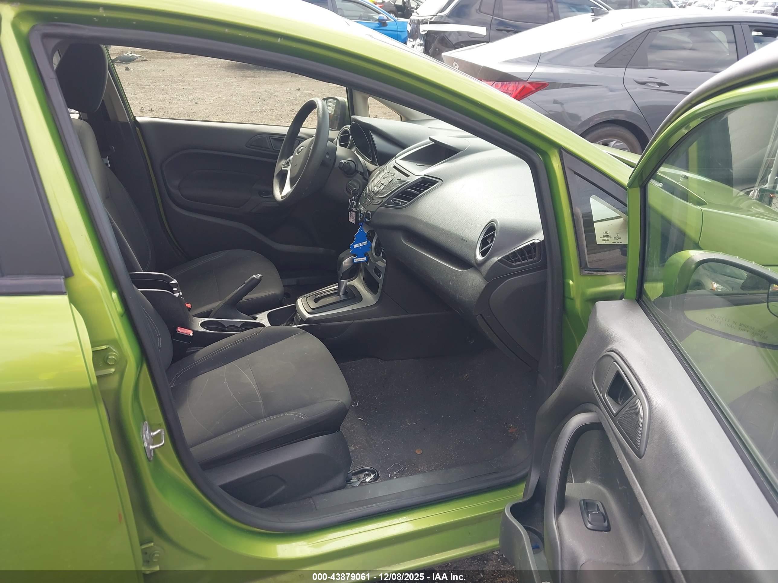 FORD FIESTA image 5