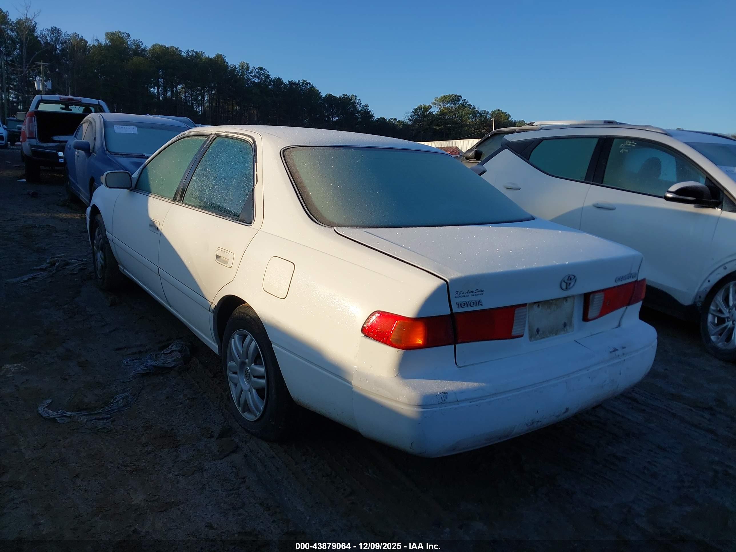 TOYOTA CAMRY image 3