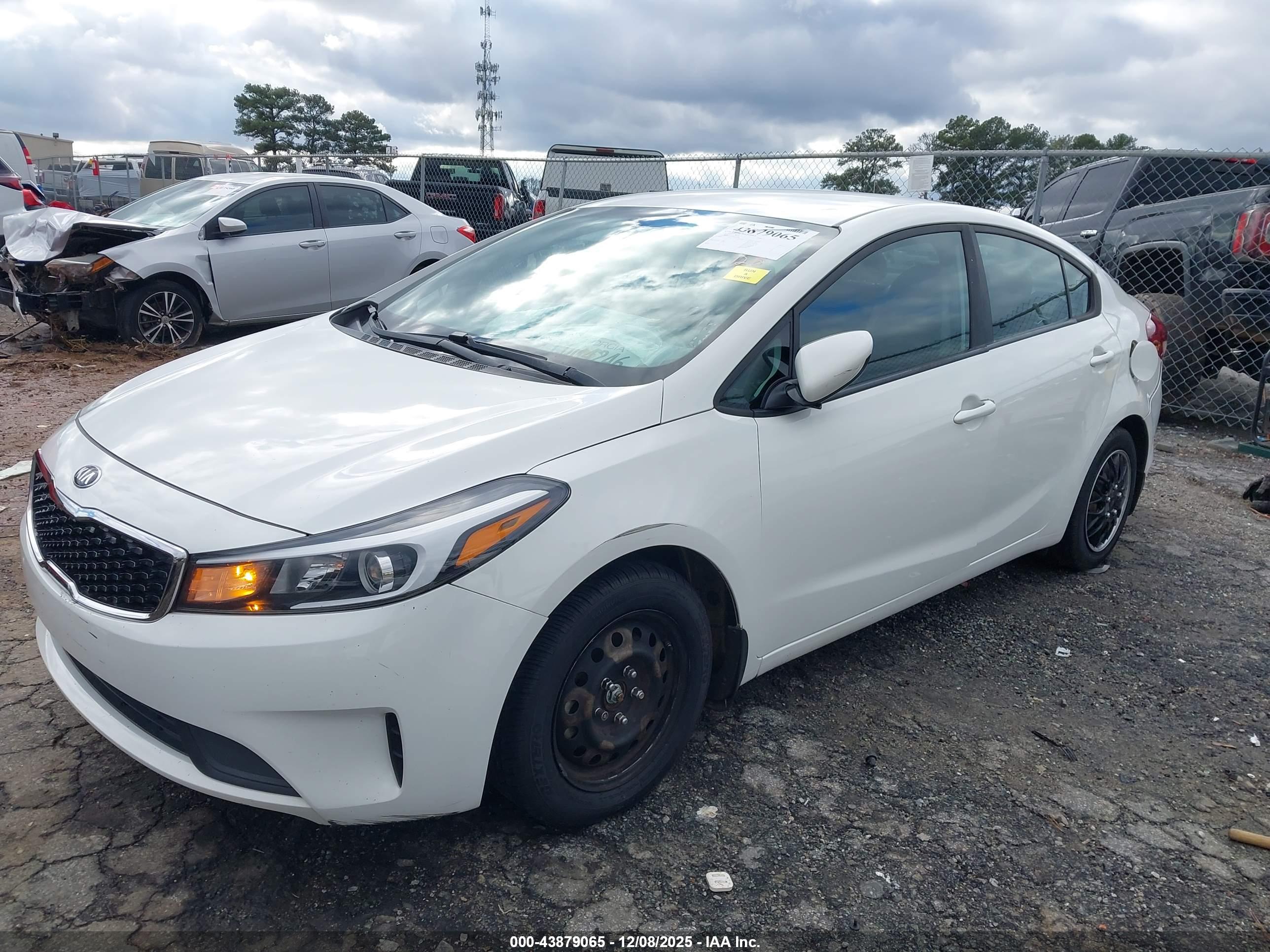 KIA FORTE image 2