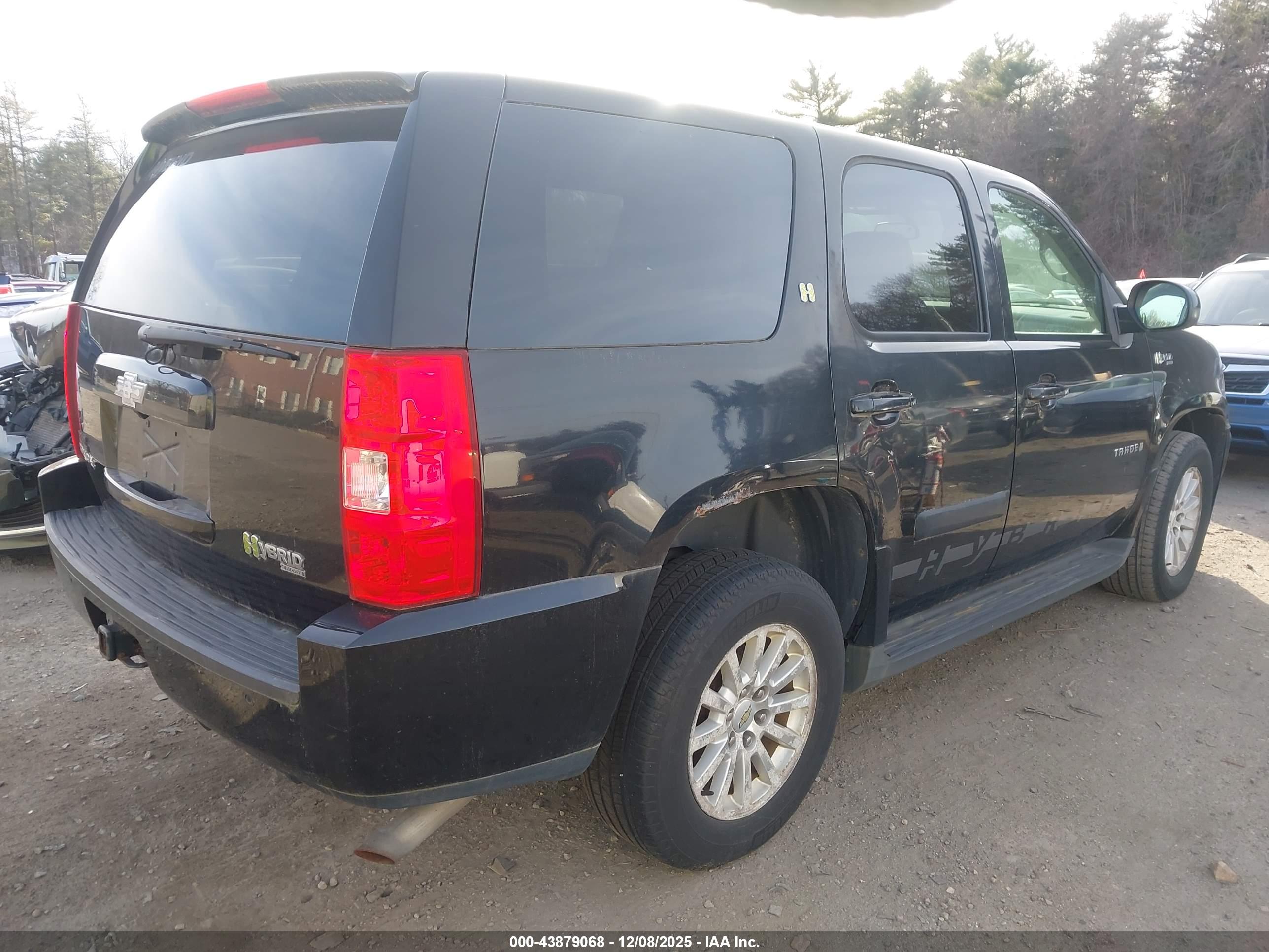 CHEVROLET TAHOE image 4