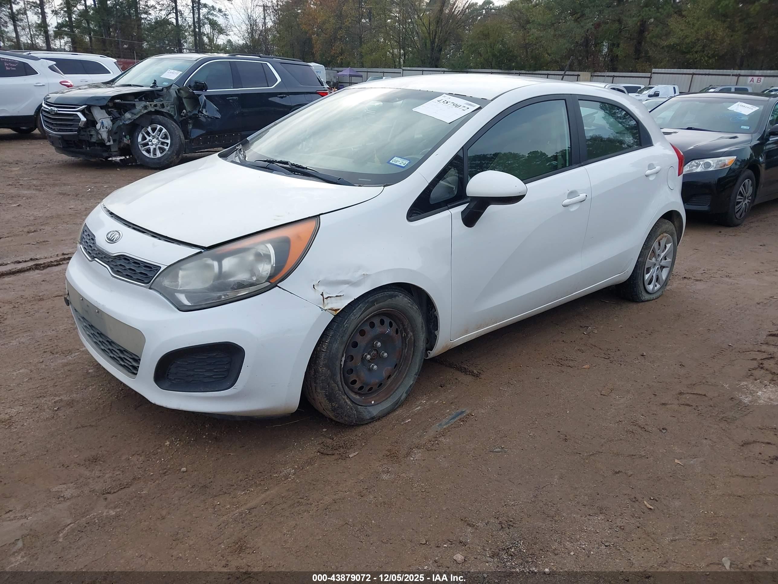 KIA RIO5 image 2