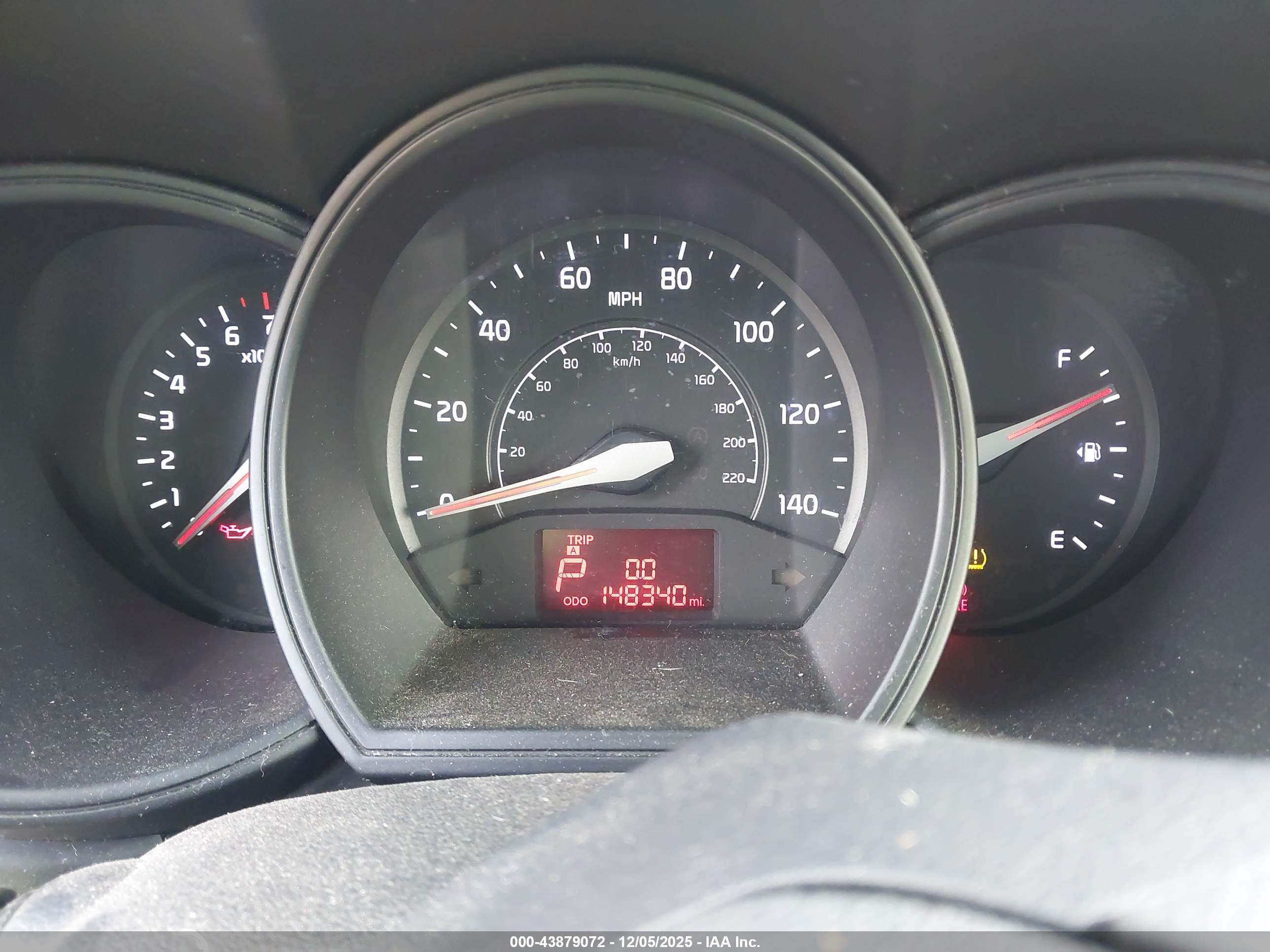 KIA RIO5 image 7