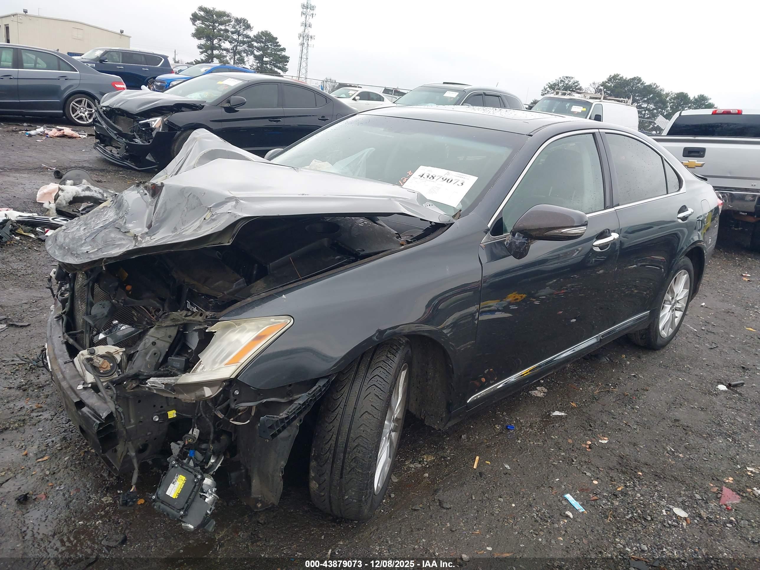 LEXUS ES image 2
