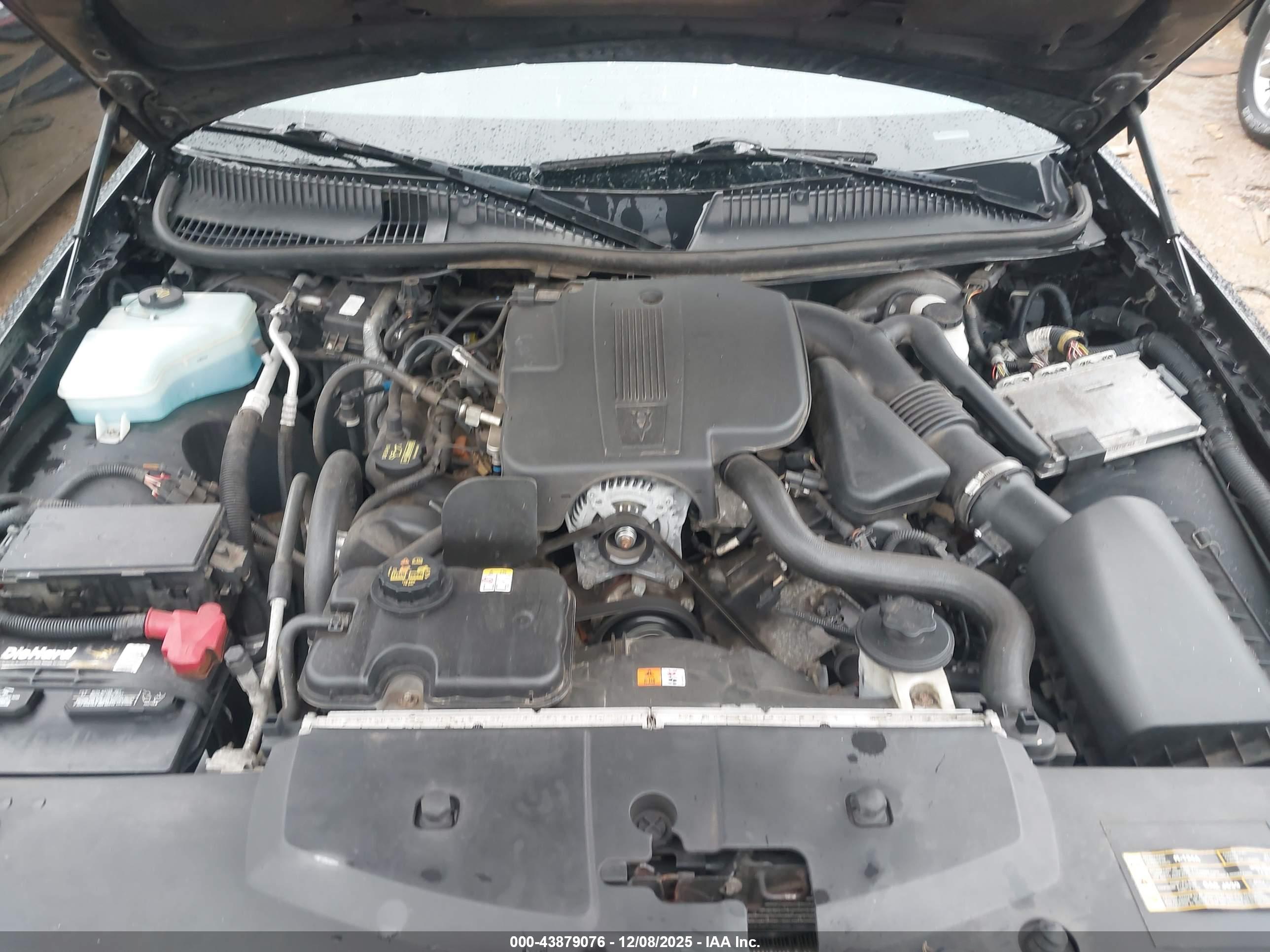 LINCOLN TOWN image 10