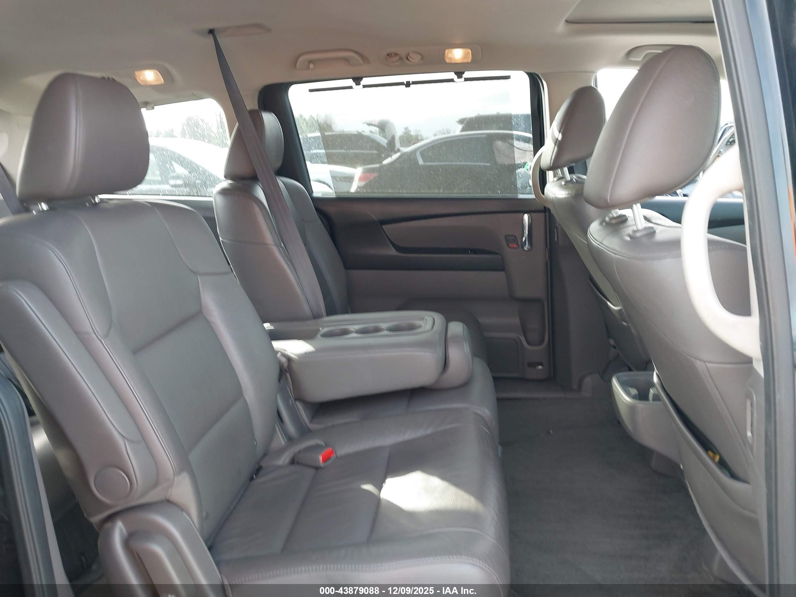 HONDA ODYSSEY image 8