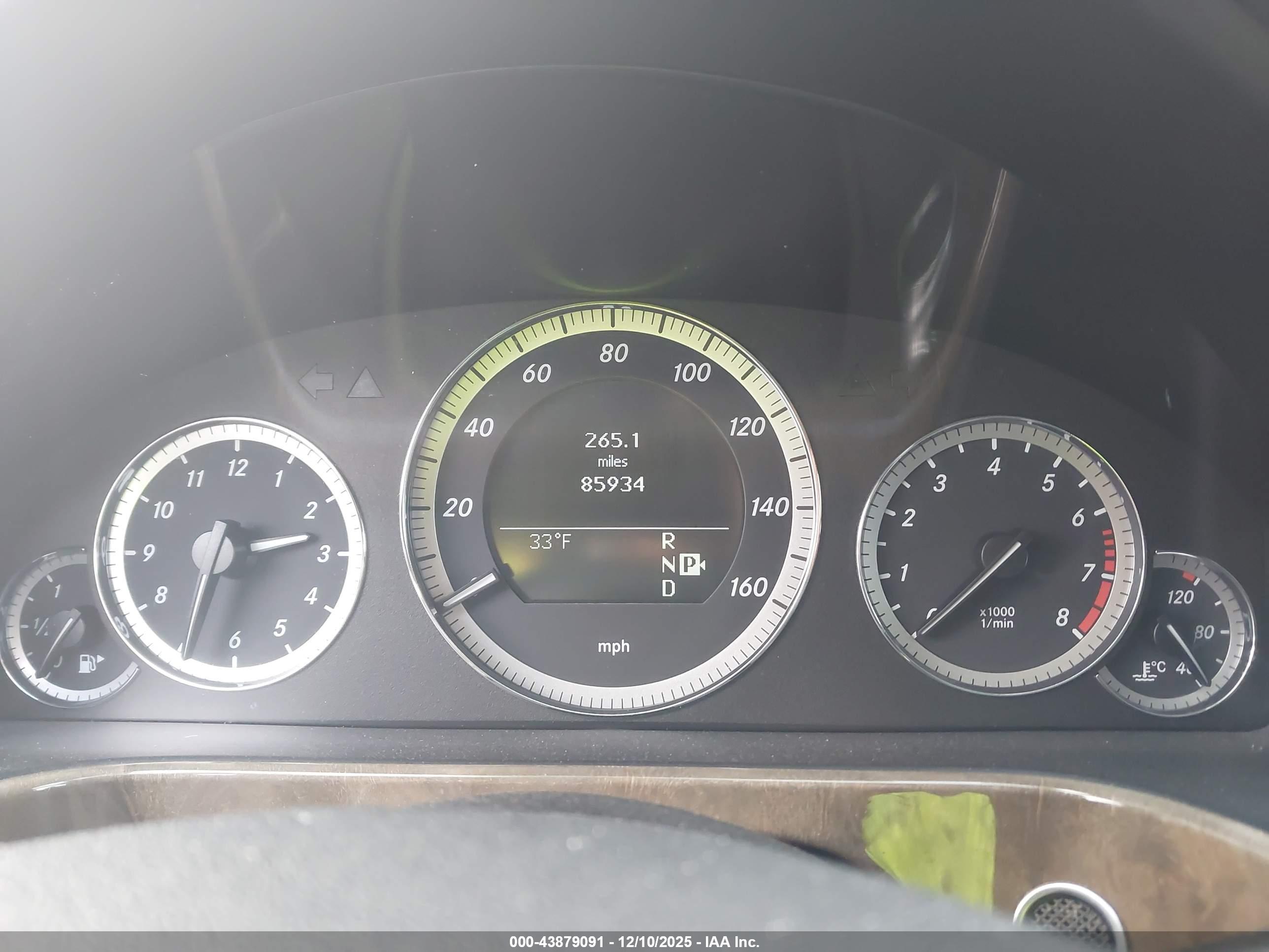 MERCEDES-BENZ E image 7