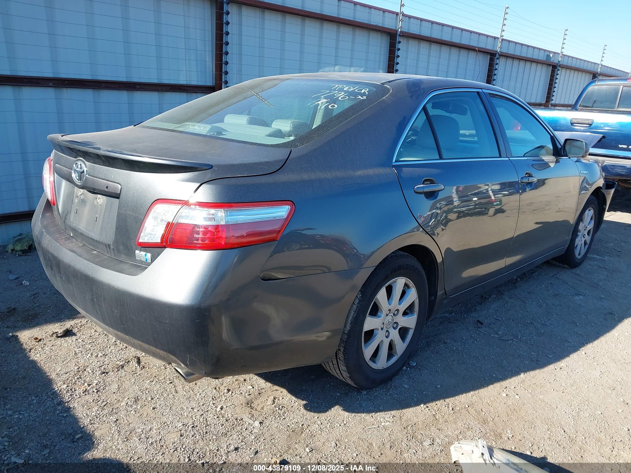 TOYOTA CAMRY image 4