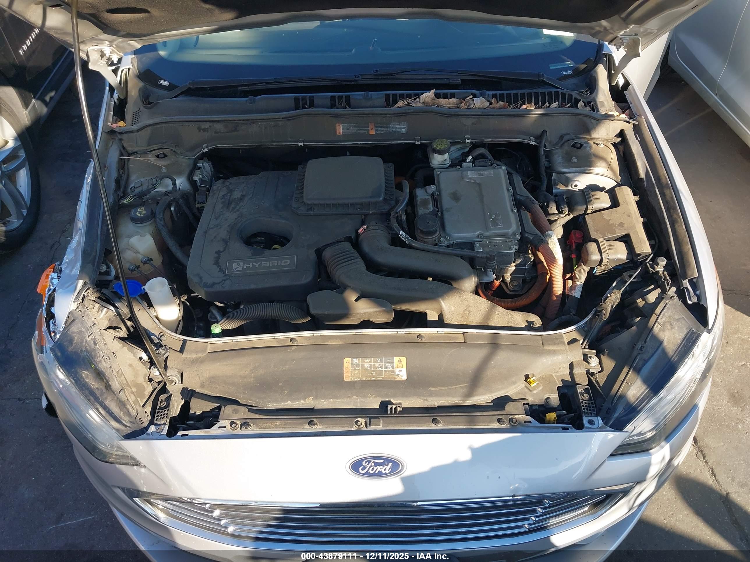 FORD FUSION image 10