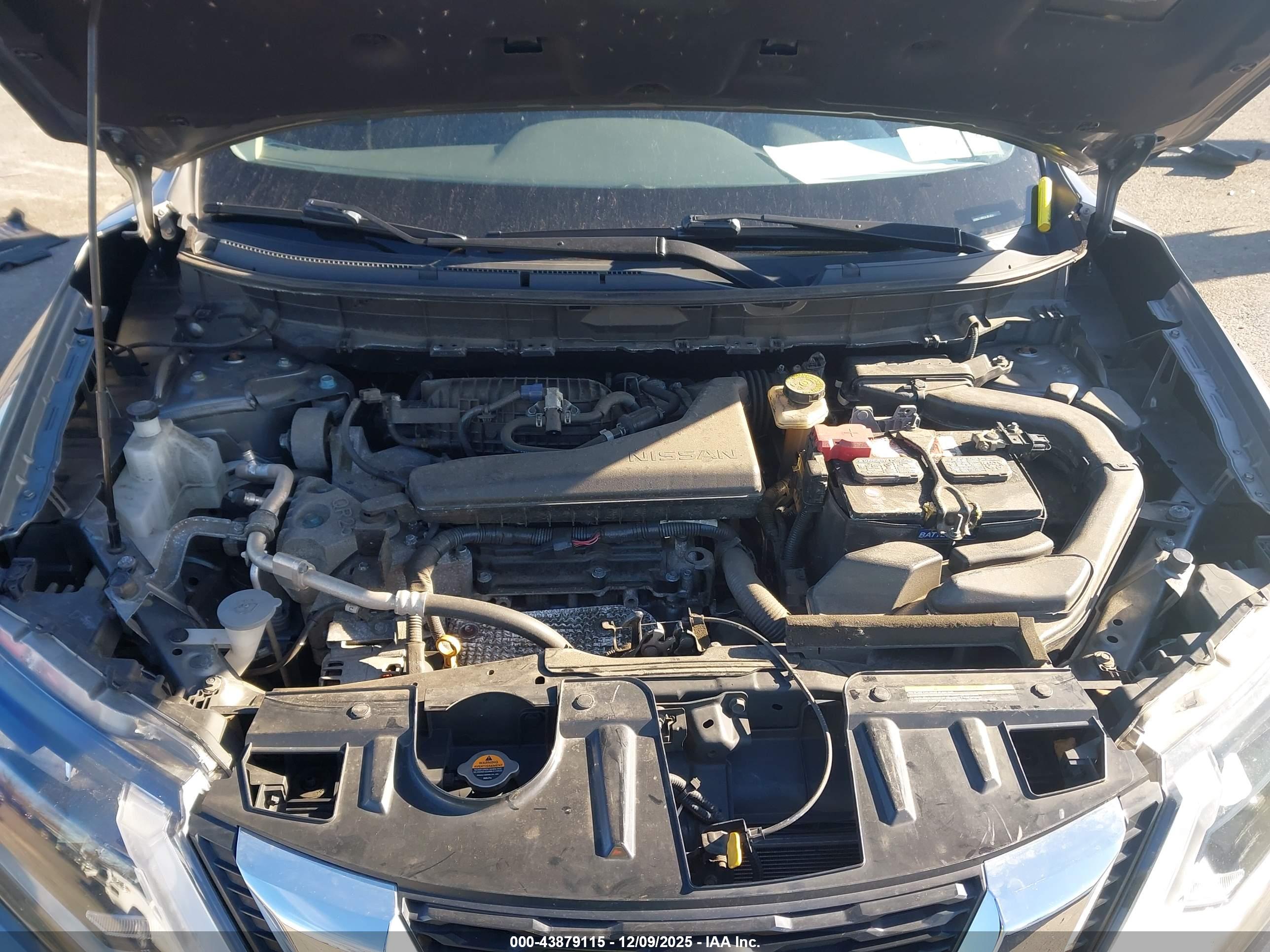 NISSAN ROGUE image 10