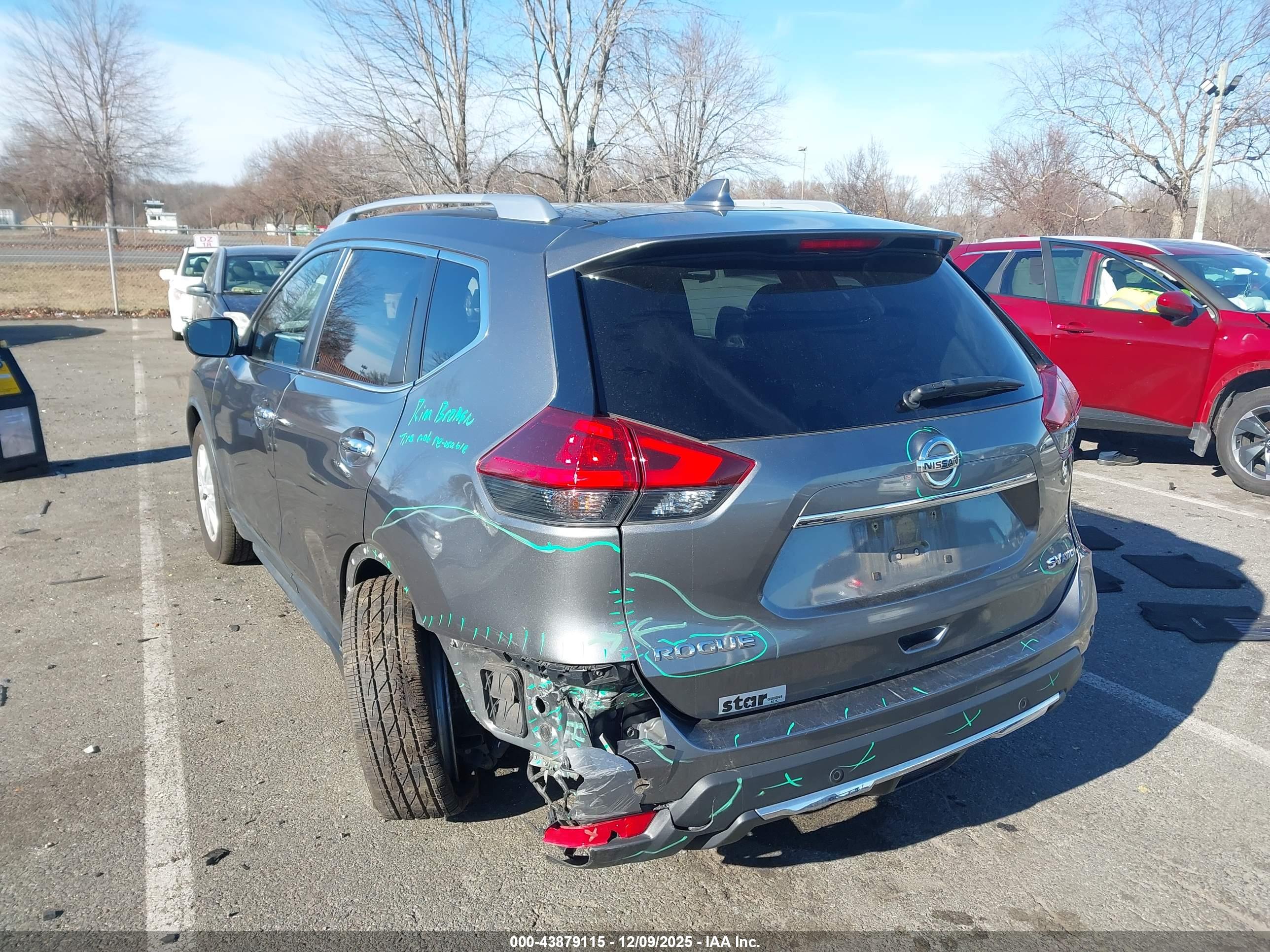 NISSAN ROGUE image 3