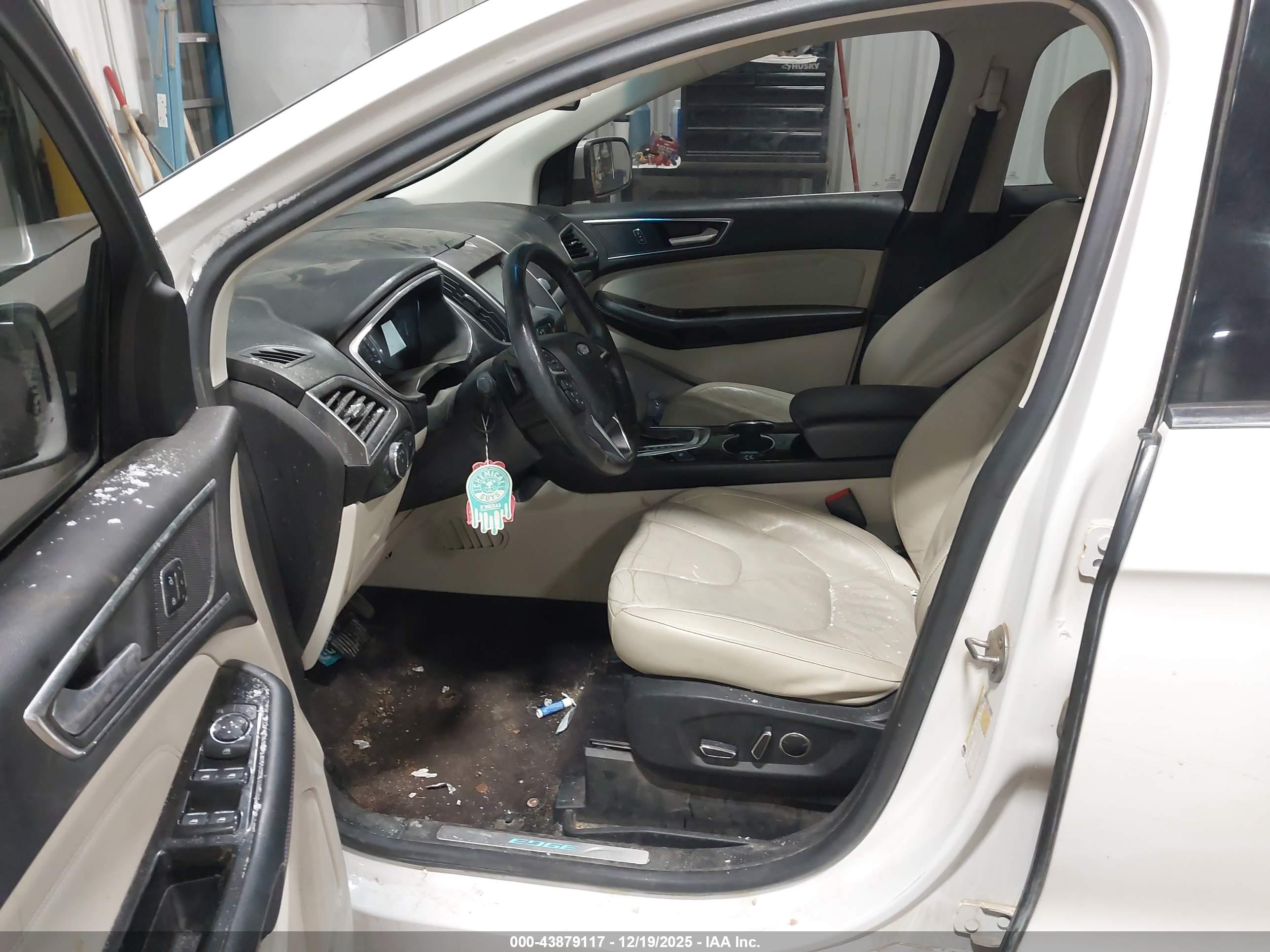 FORD EDGE image 5