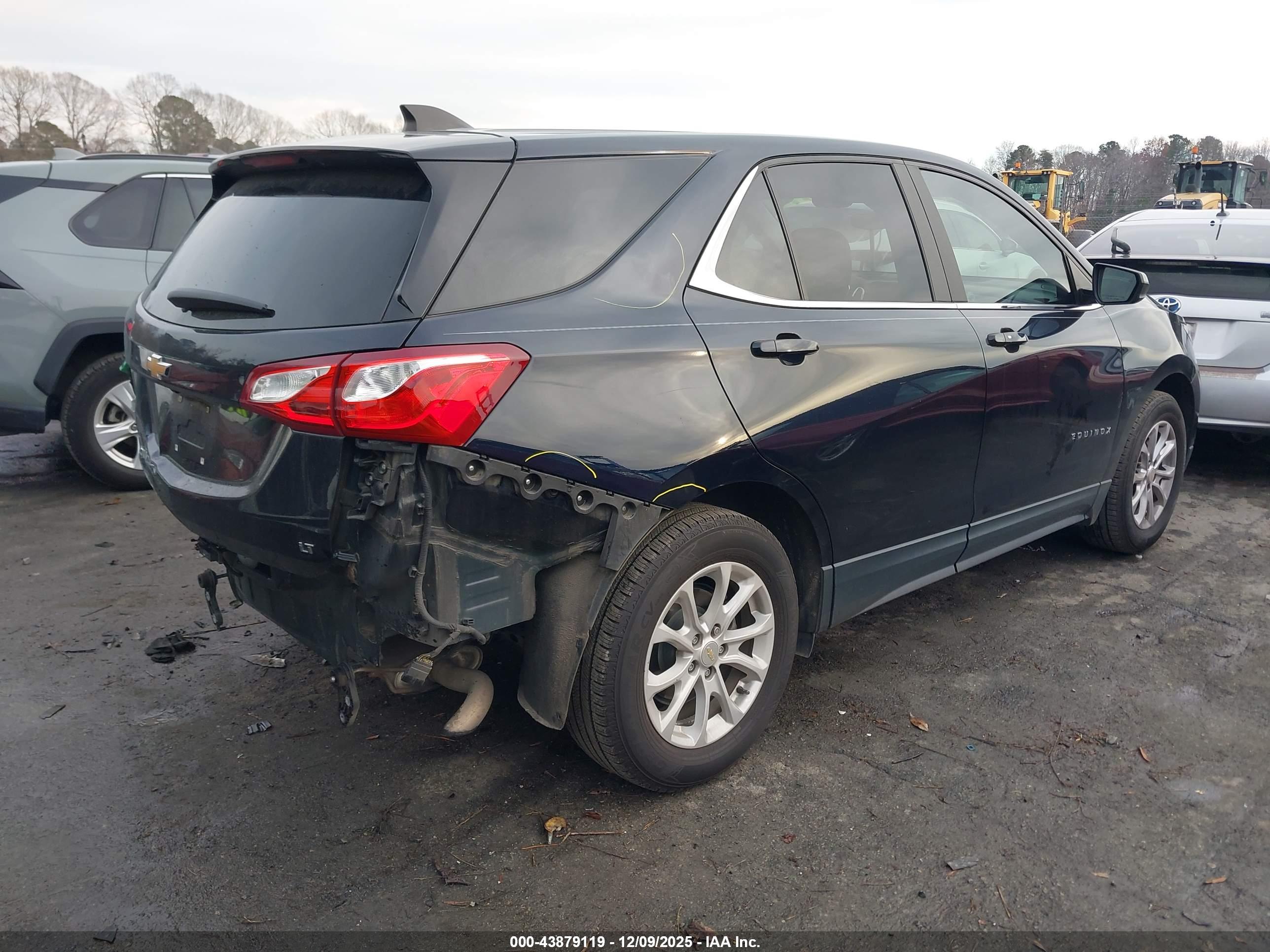CHEVROLET EQUINOX image 4