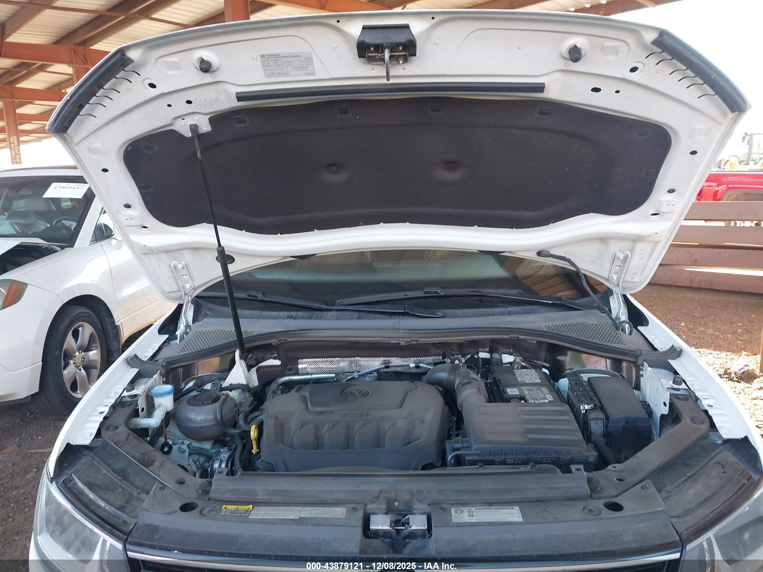 VOLKSWAGEN TIGUAN image 10