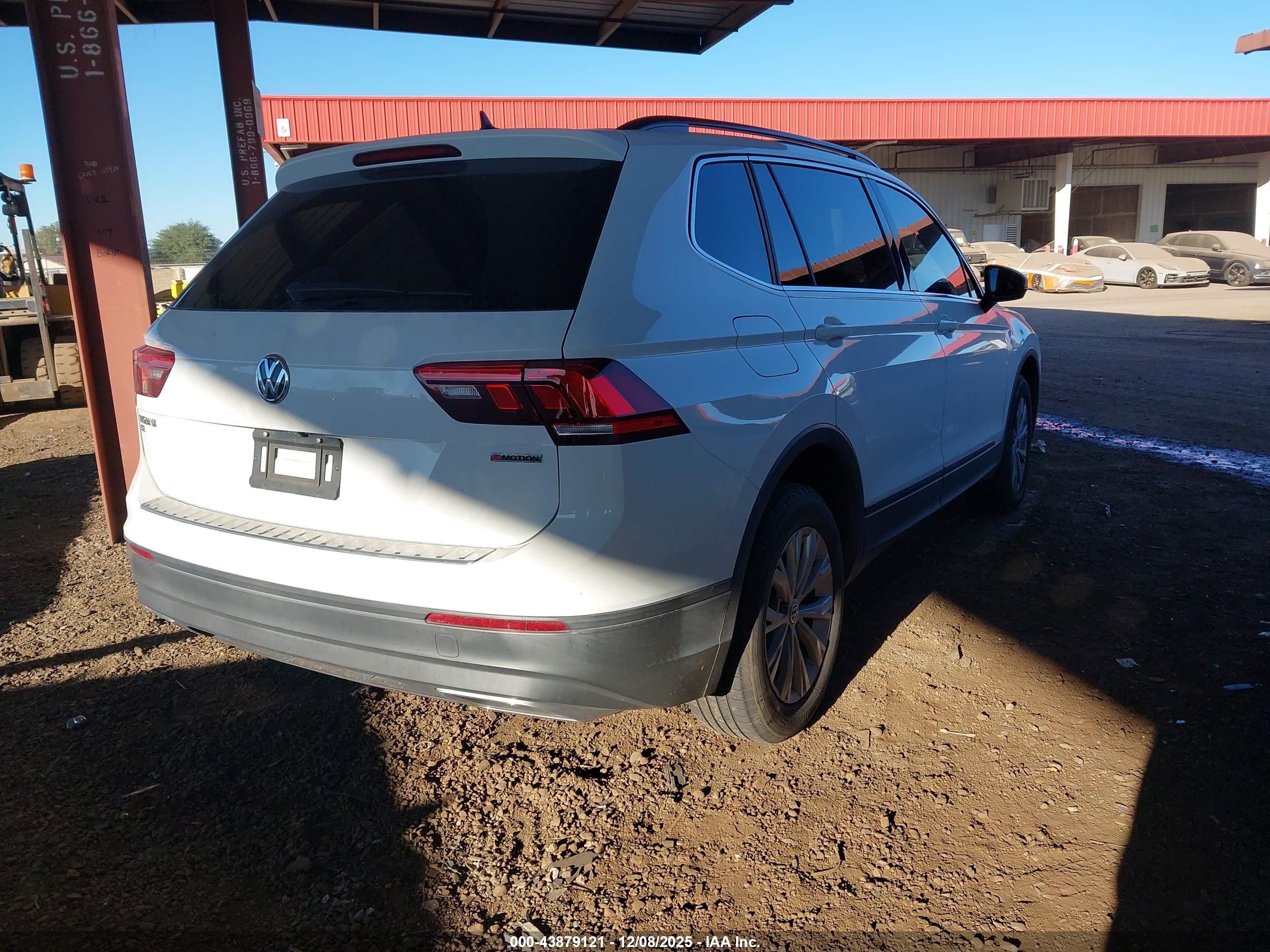 VOLKSWAGEN TIGUAN image 4
