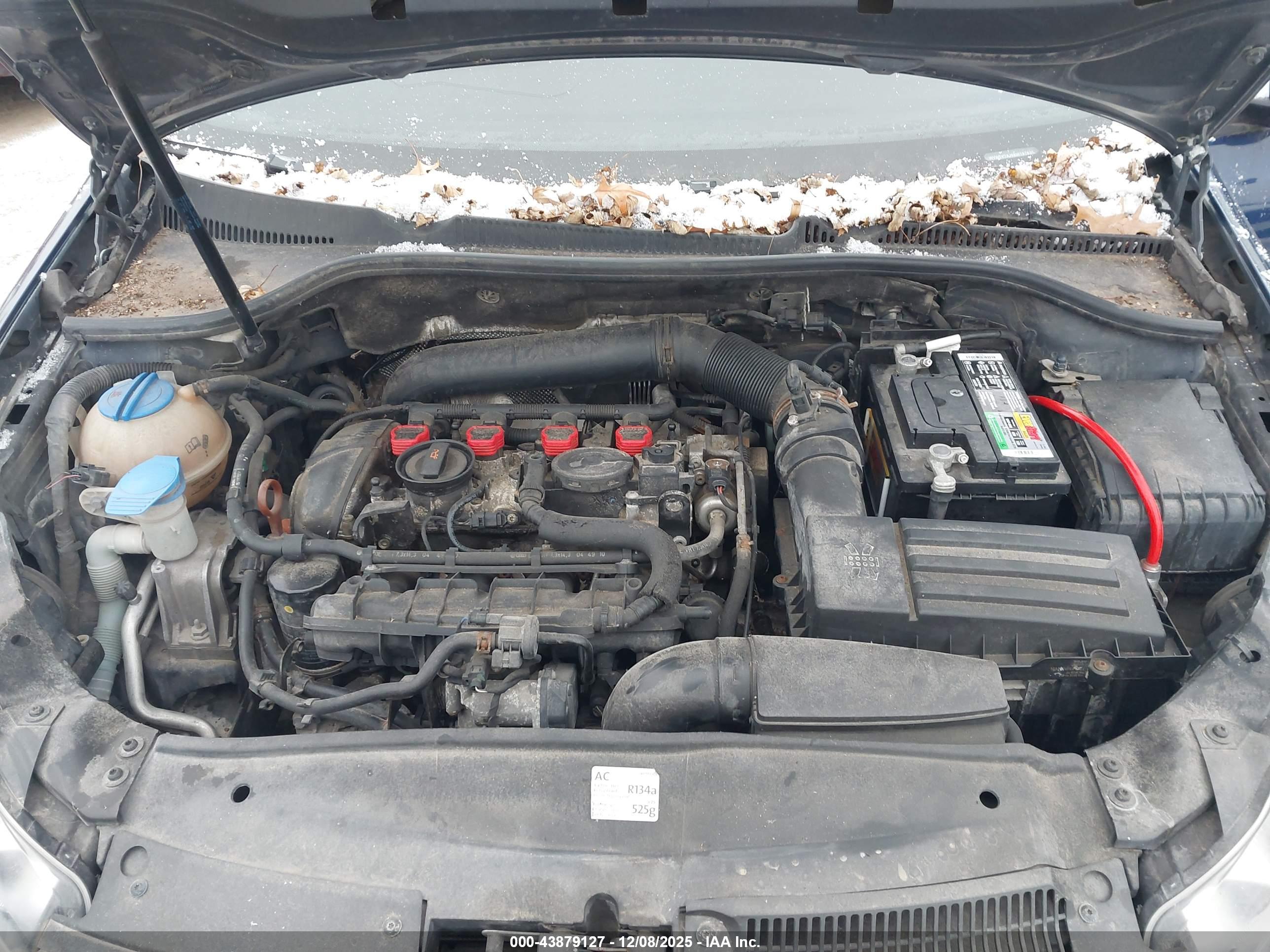VOLKSWAGEN GTI image 10