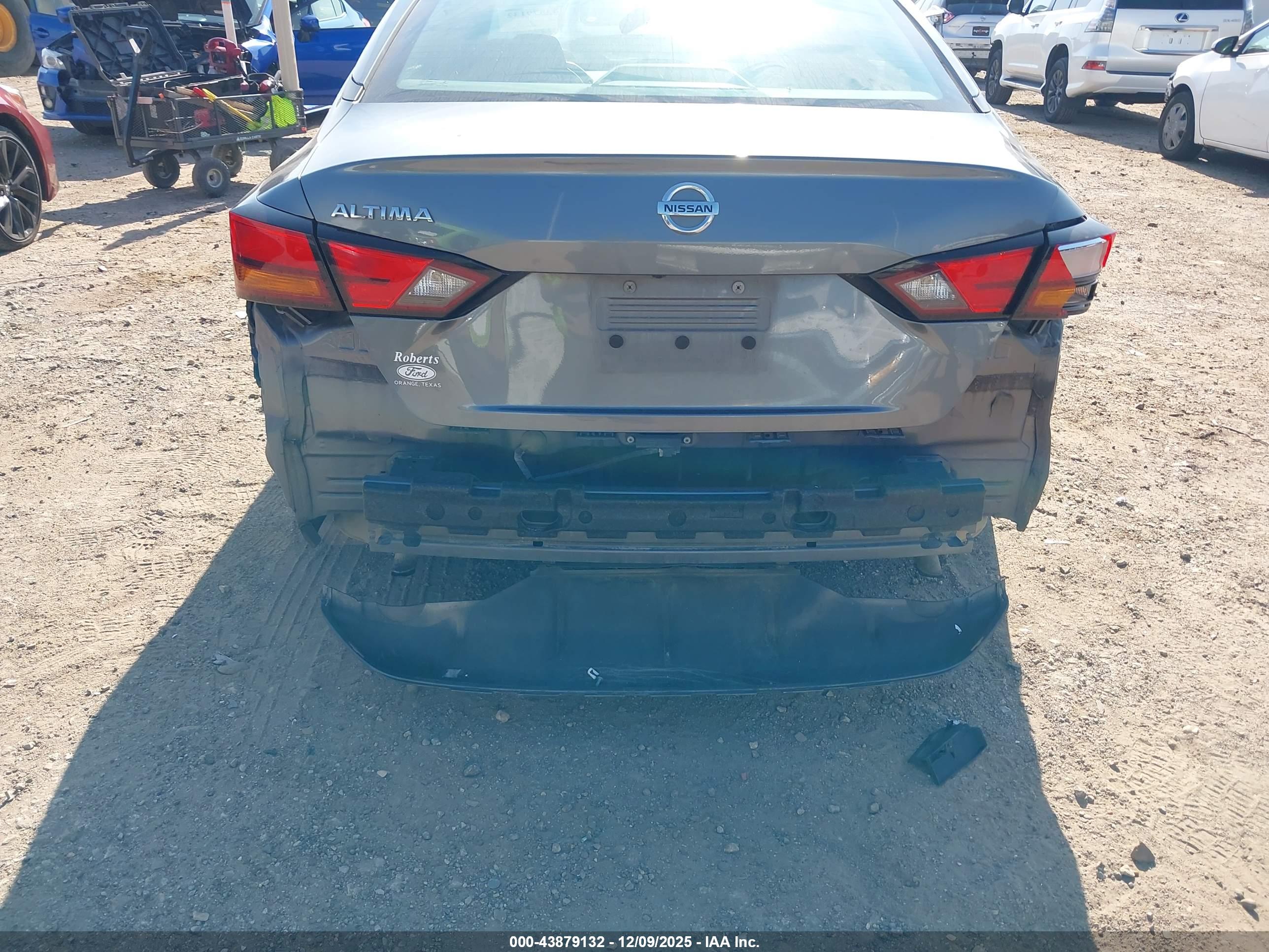 NISSAN ALTIMA image 6