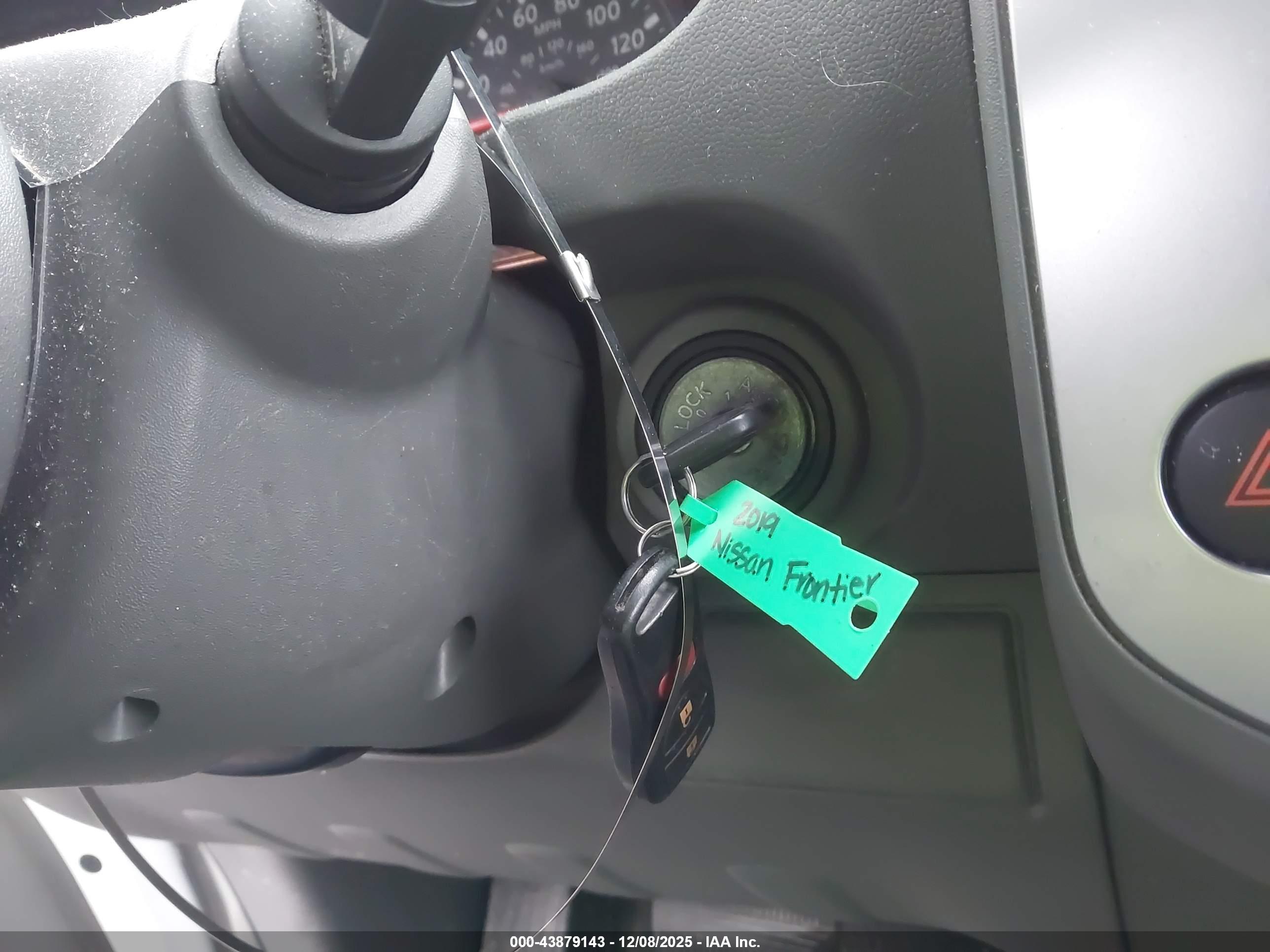 NISSAN FRONTIER image 11