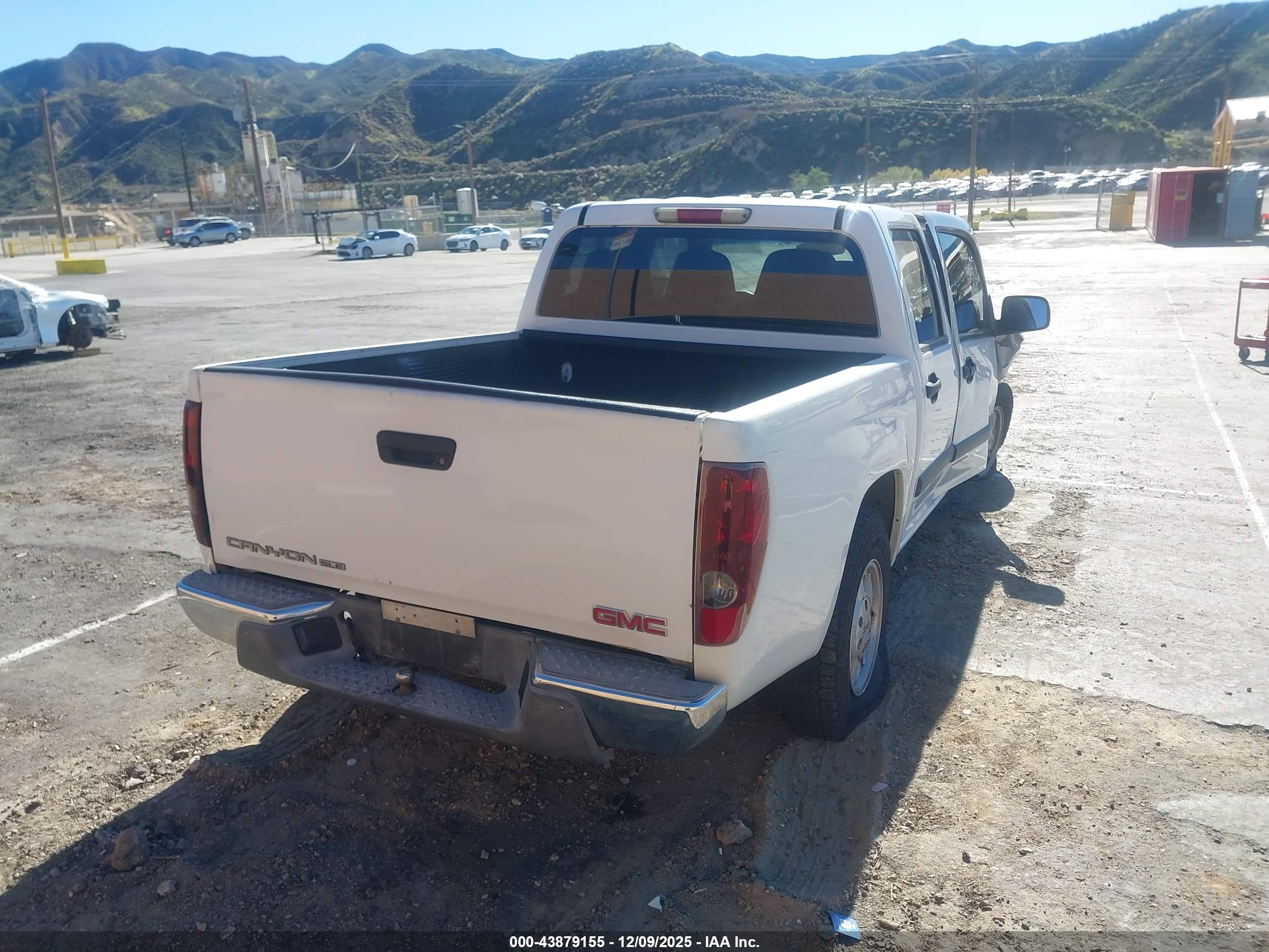 GMC CANYON image 4