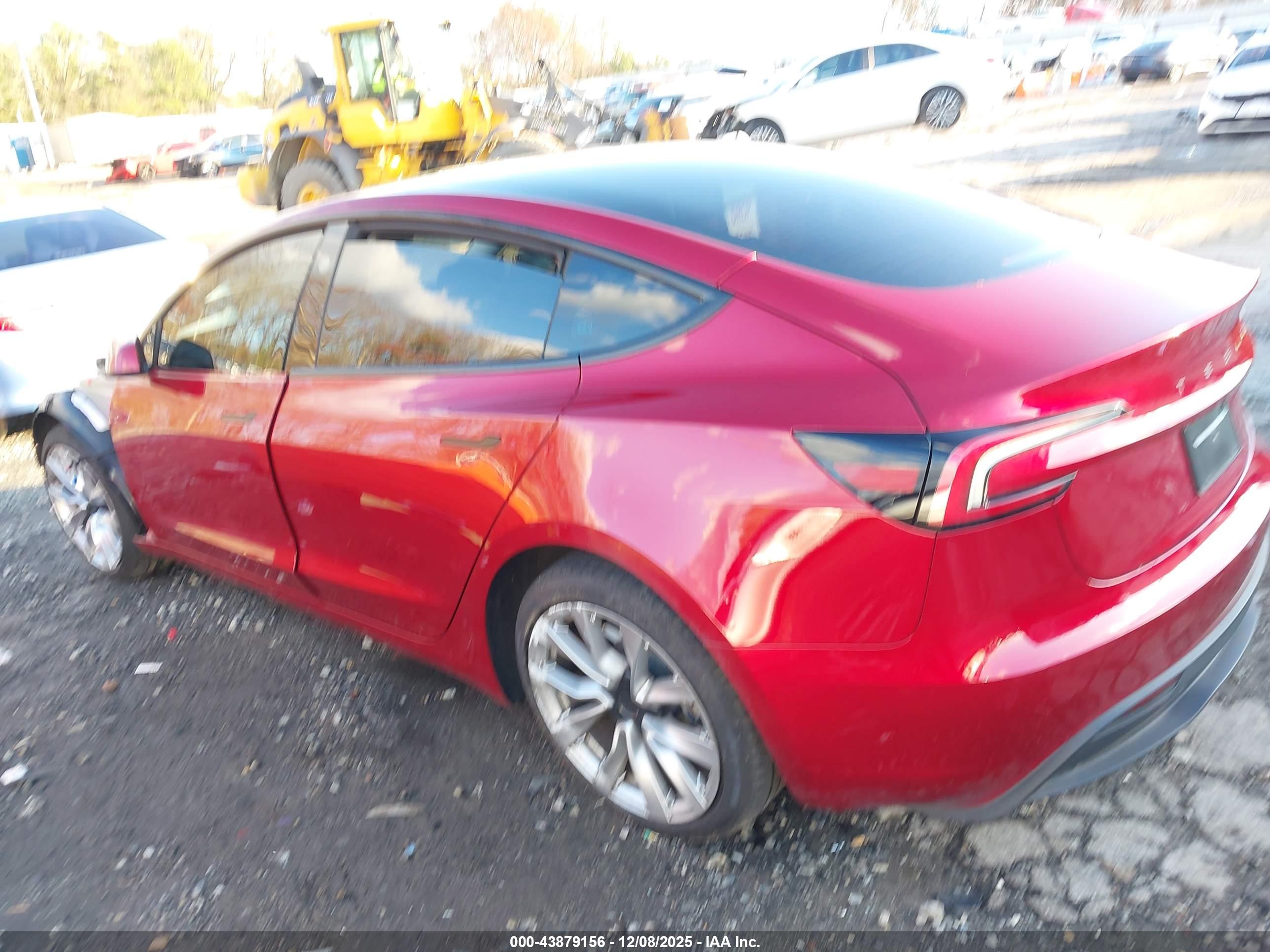 TESLA MODEL image 3