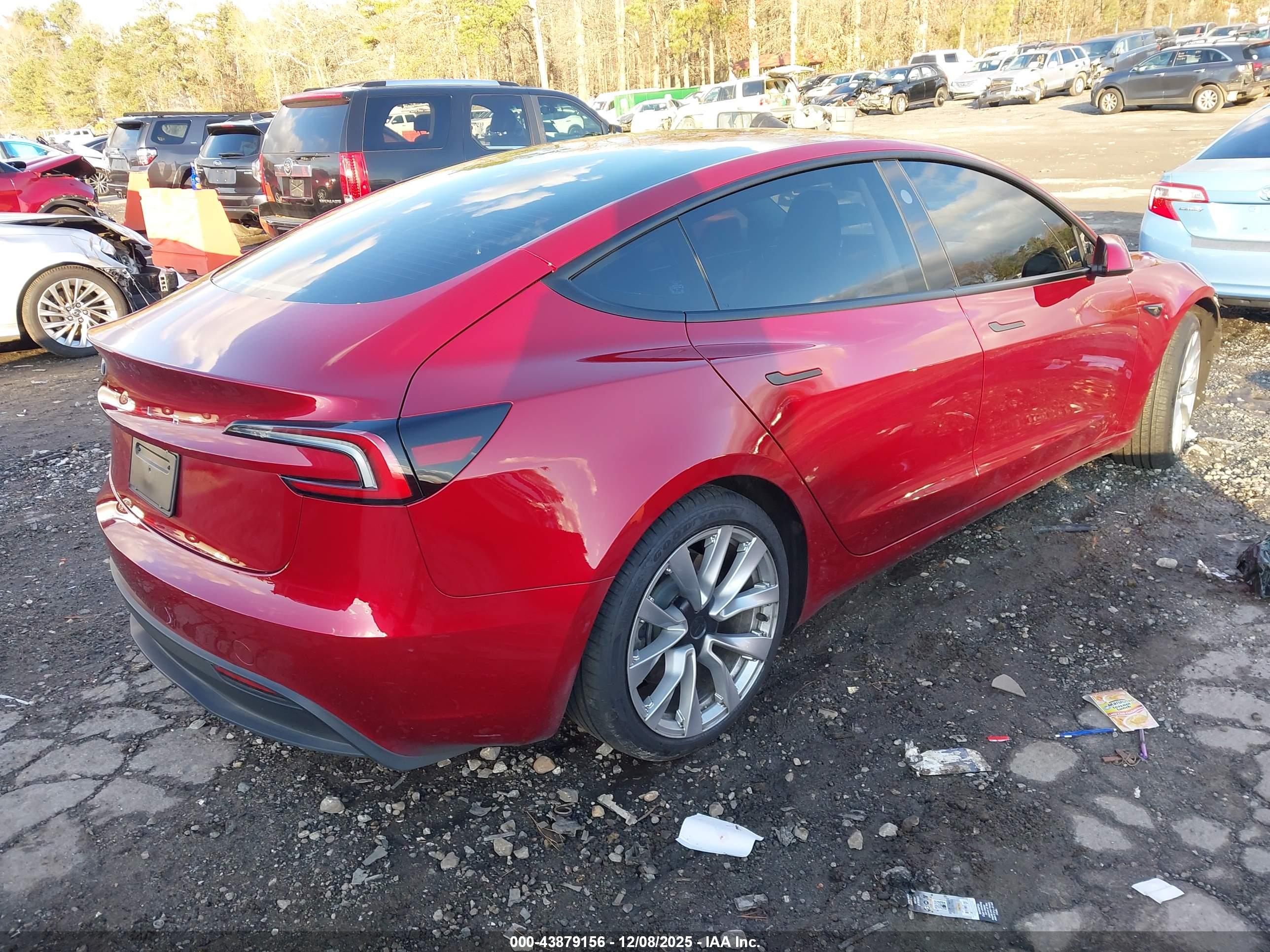 TESLA MODEL image 4