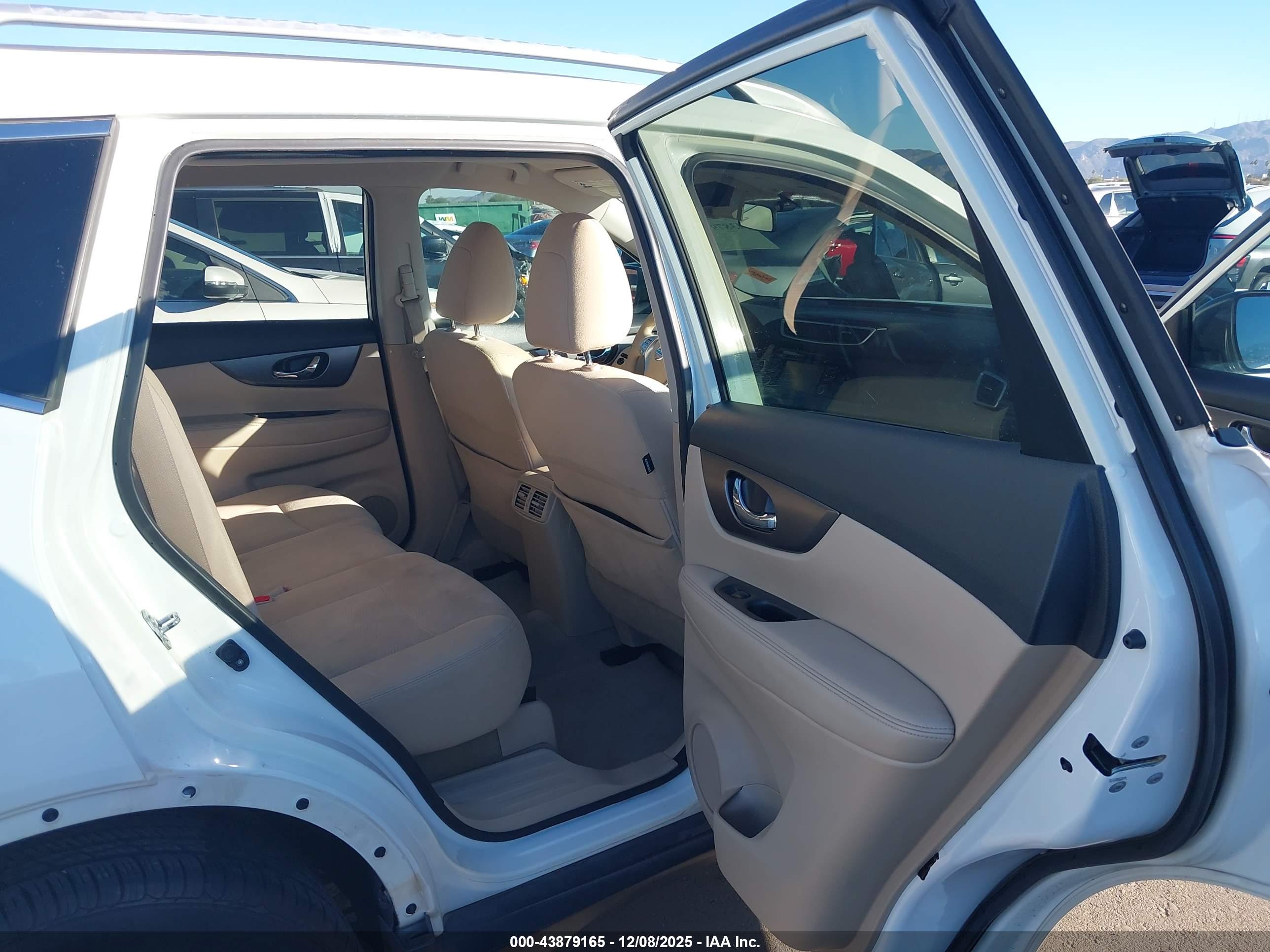 NISSAN ROGUE image 8