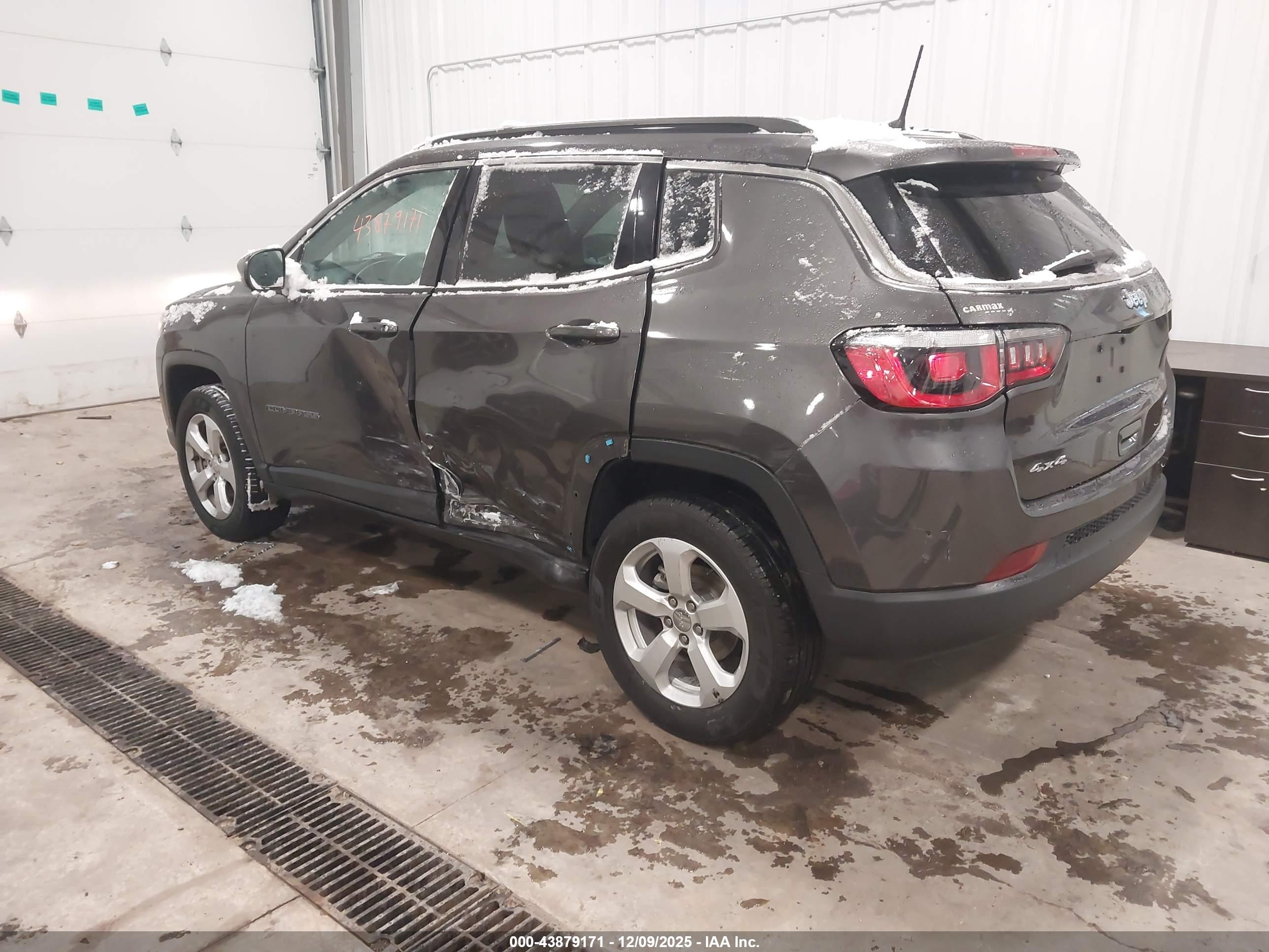 JEEP COMPASS image 3