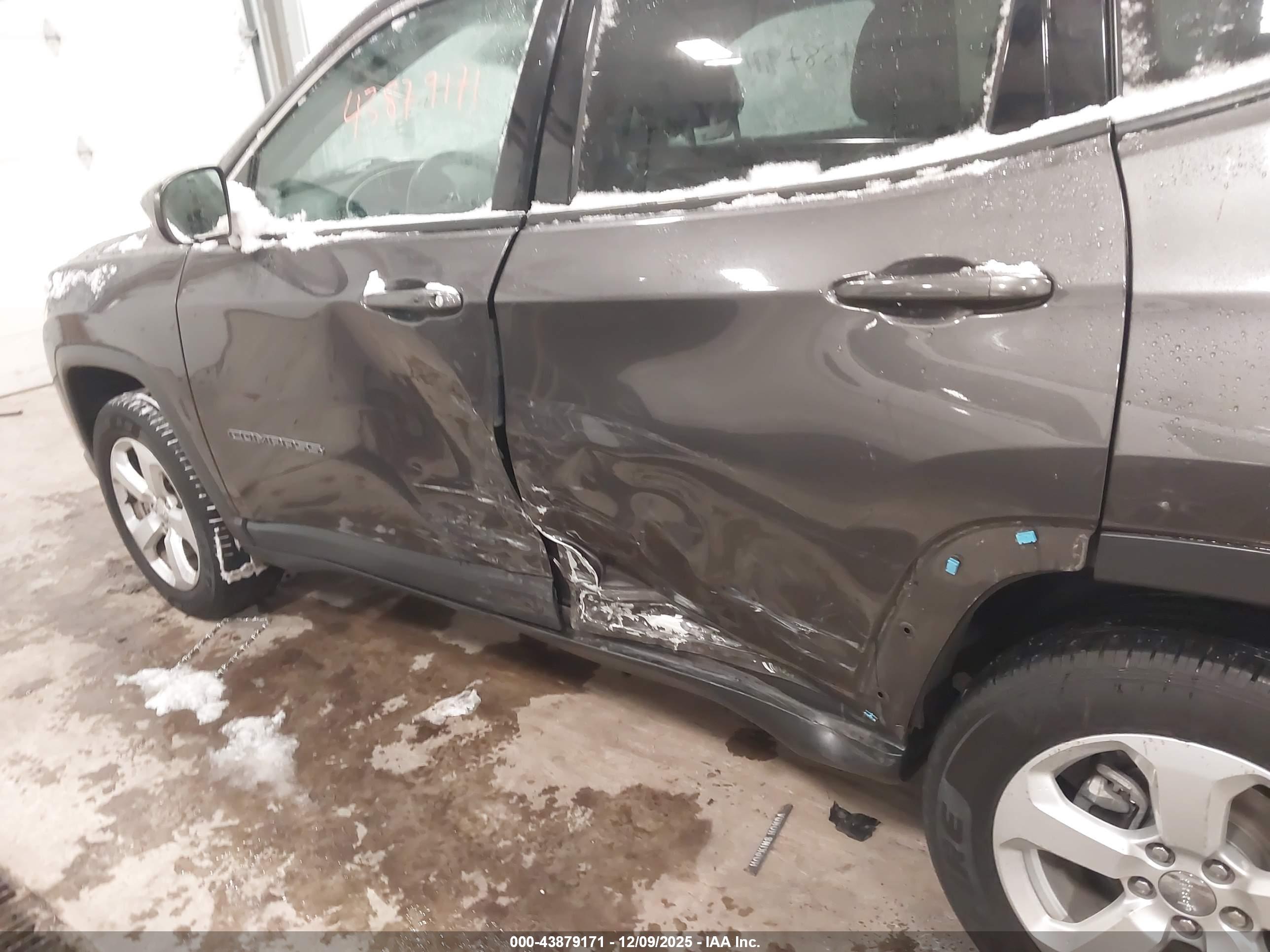 JEEP COMPASS image 6