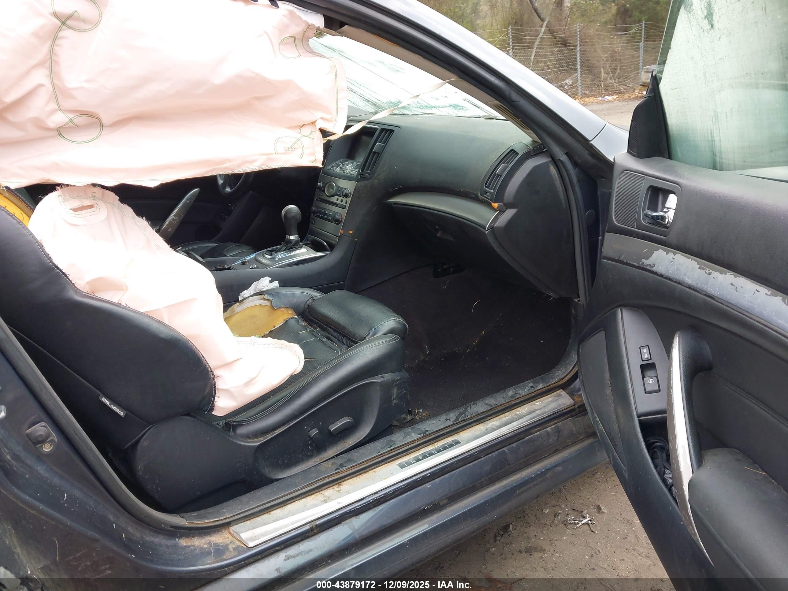 INFINITI G37 image 5