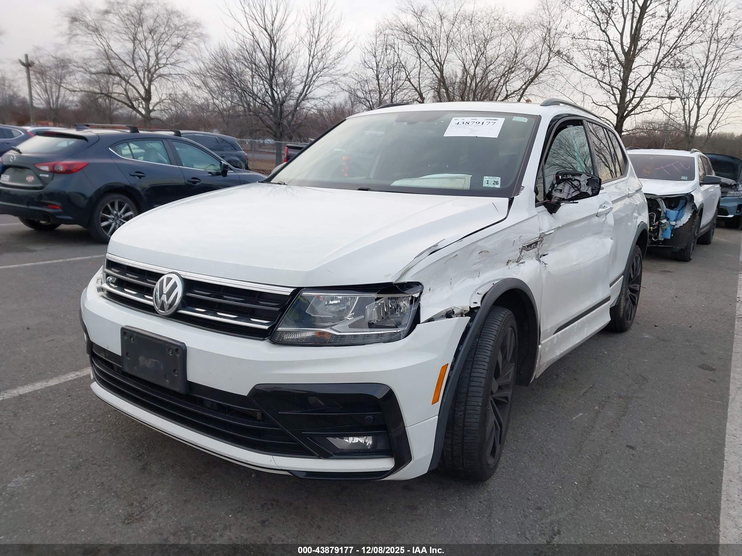 VOLKSWAGEN TIGUAN image 2