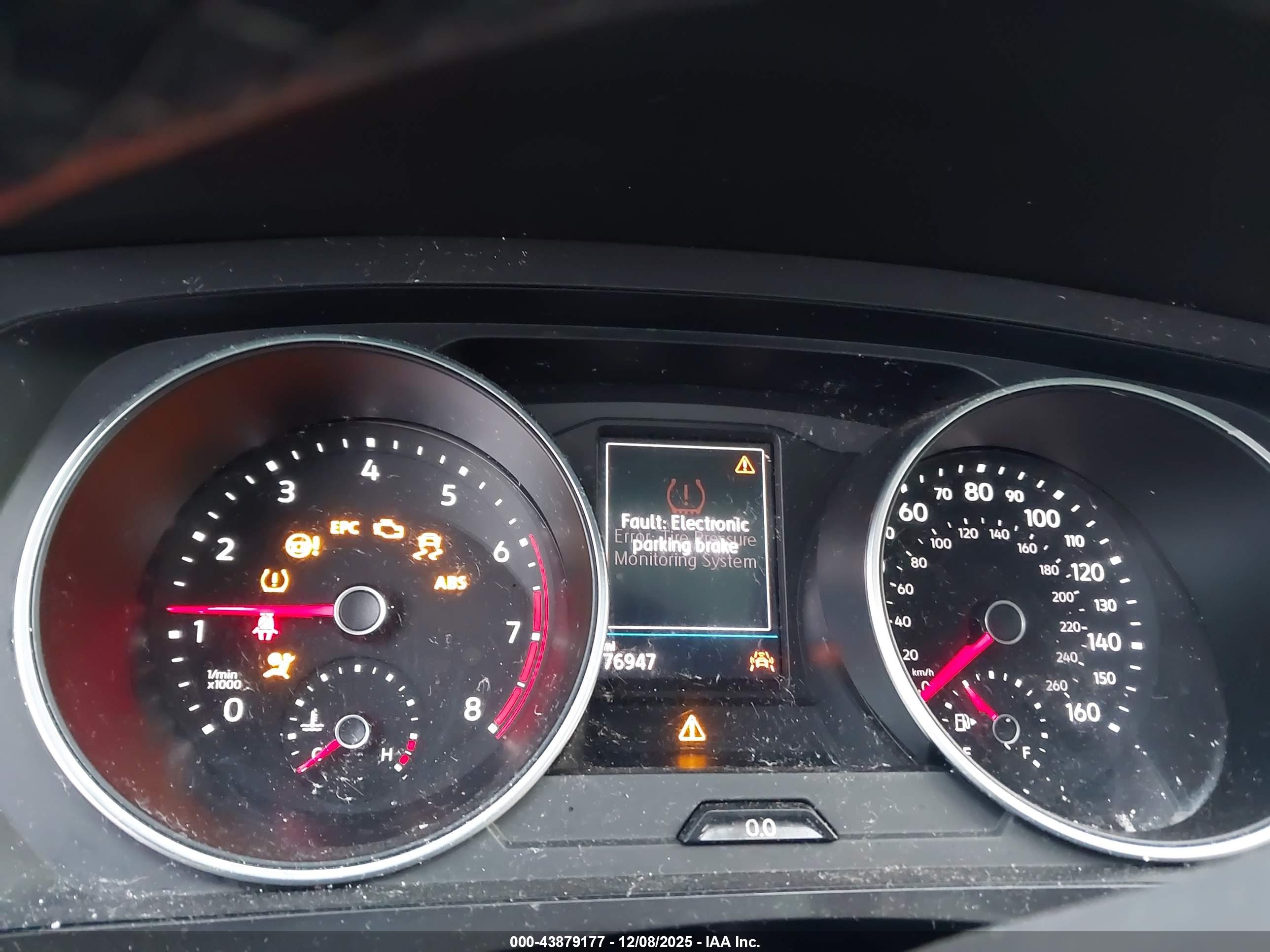 VOLKSWAGEN TIGUAN image 7