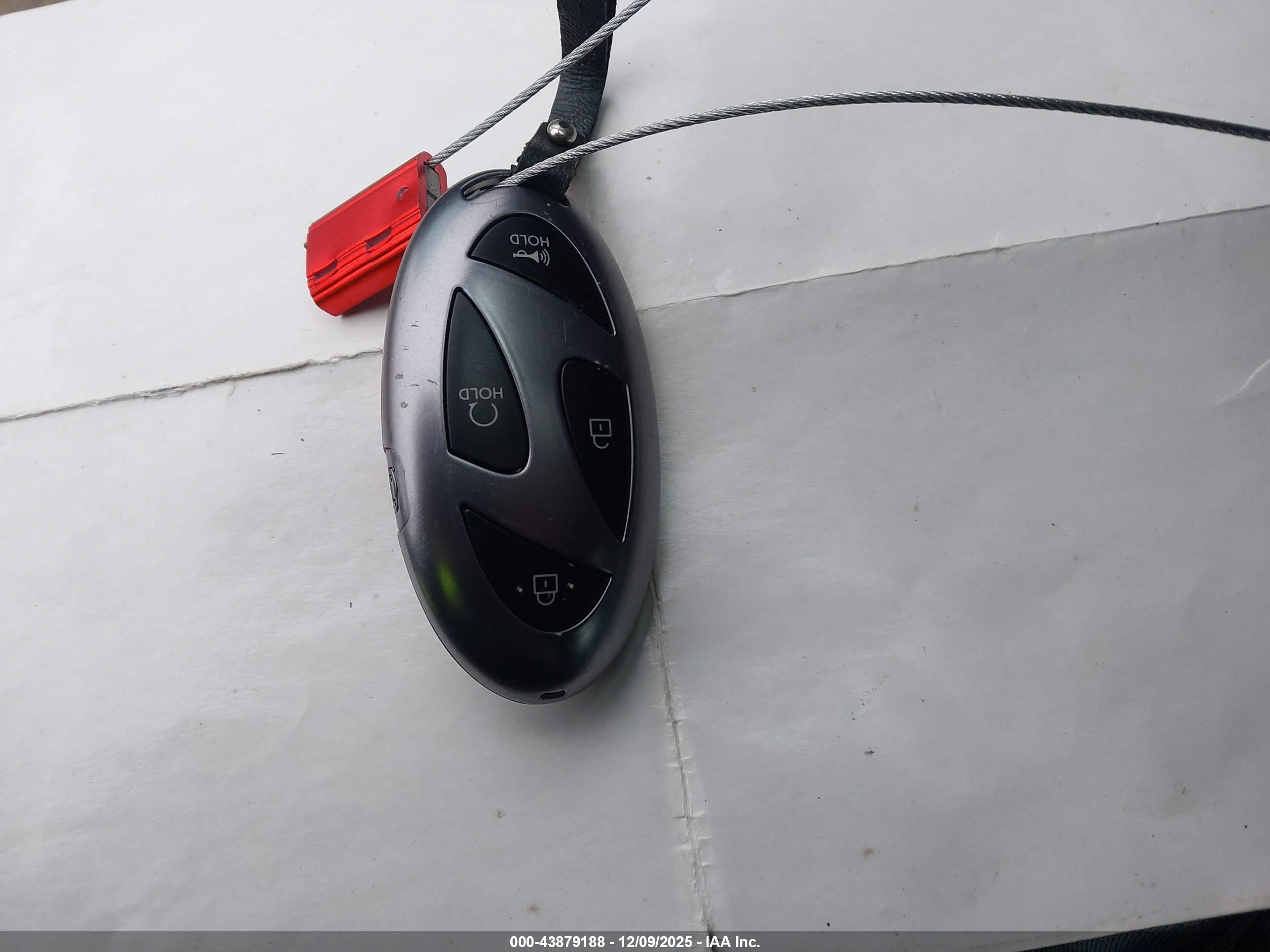 HYUNDAI ELANTRA image 11