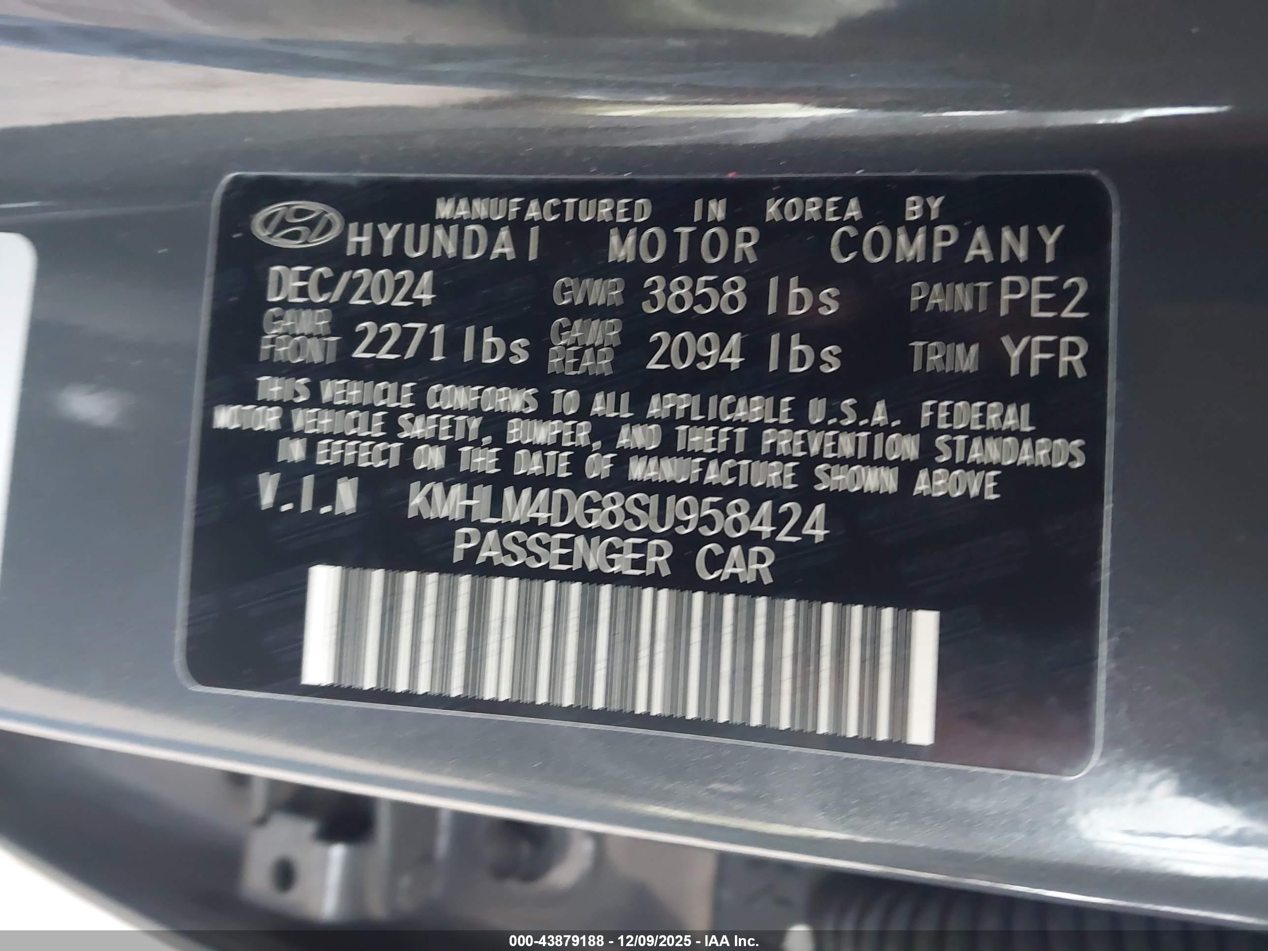 HYUNDAI ELANTRA image 9