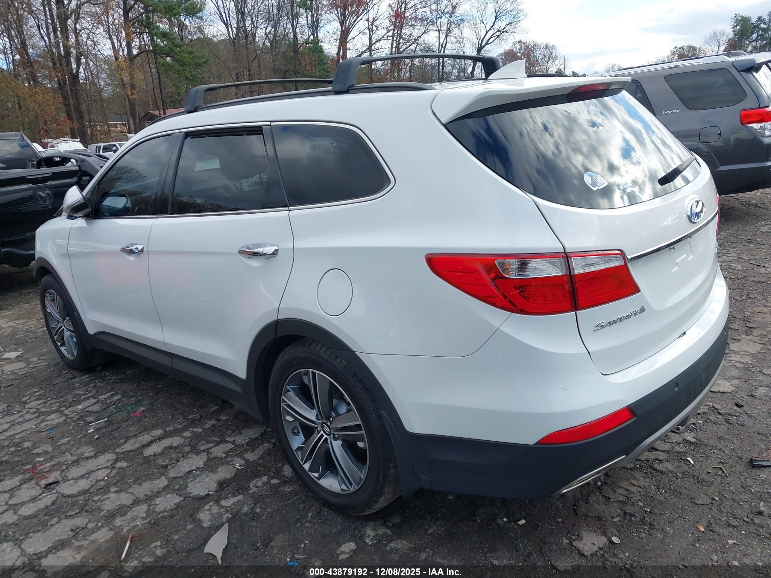 HYUNDAI SANTA image 3