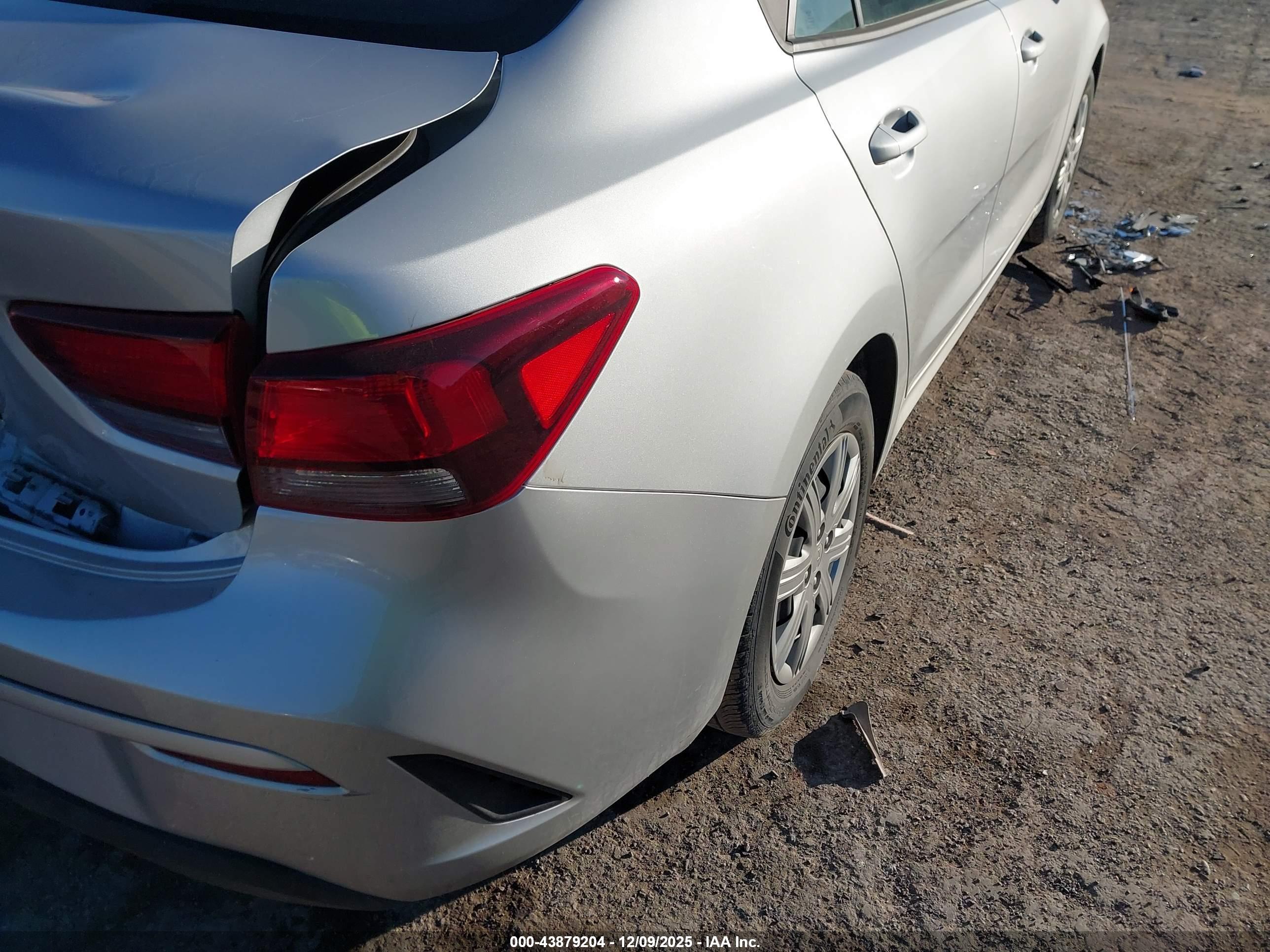 KIA RIO image 6
