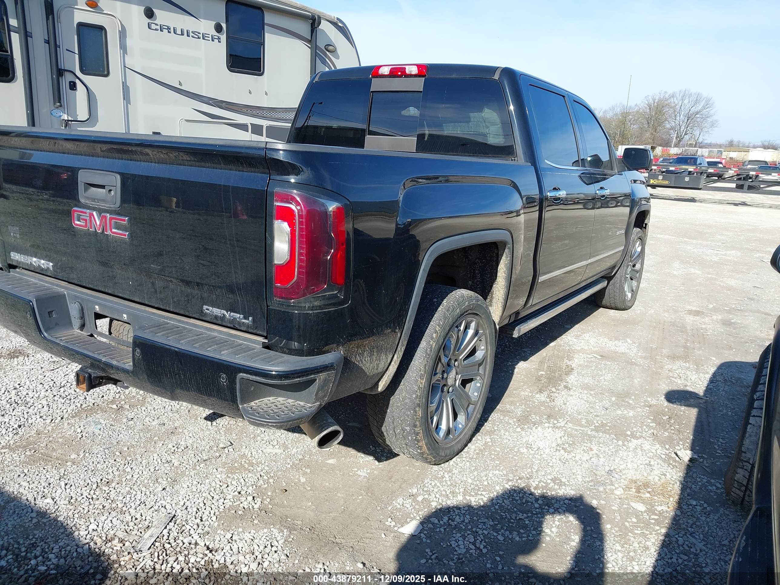 GMC SIERRA image 4